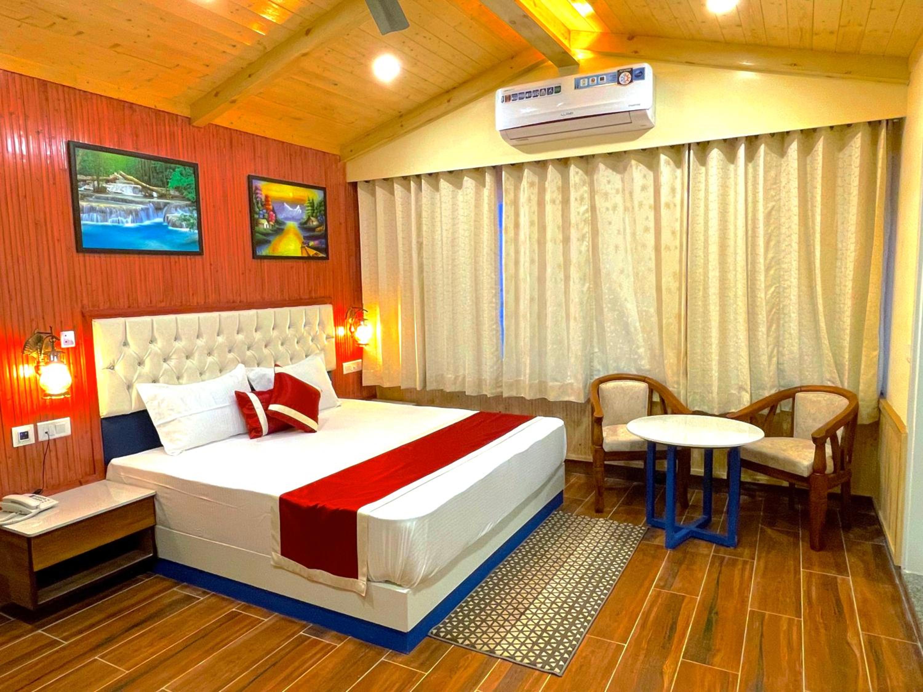 Deluxe Room - Photo 5