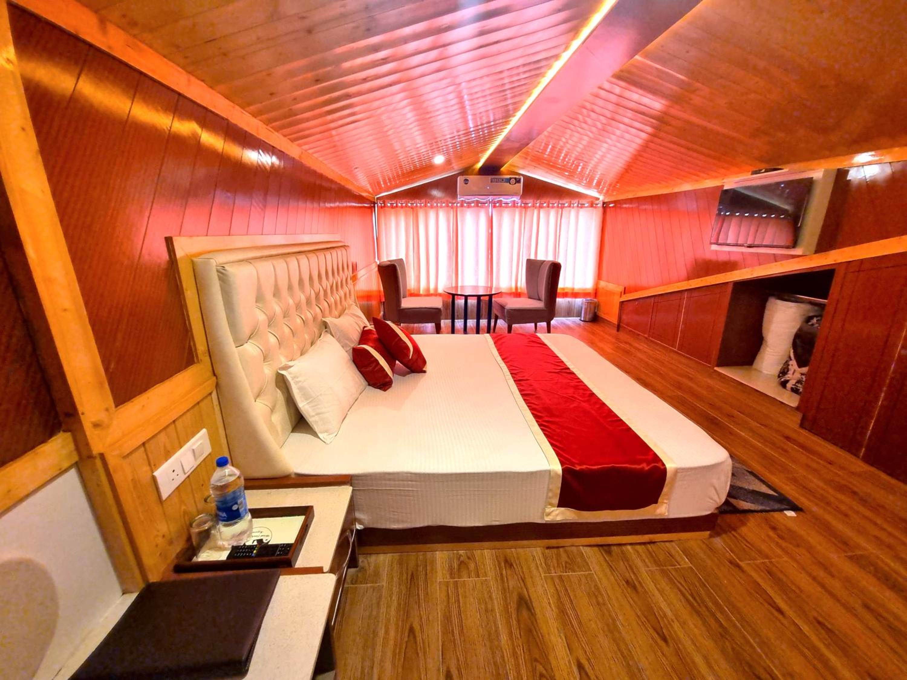 Two-Bedroom Apartment - Photo 1