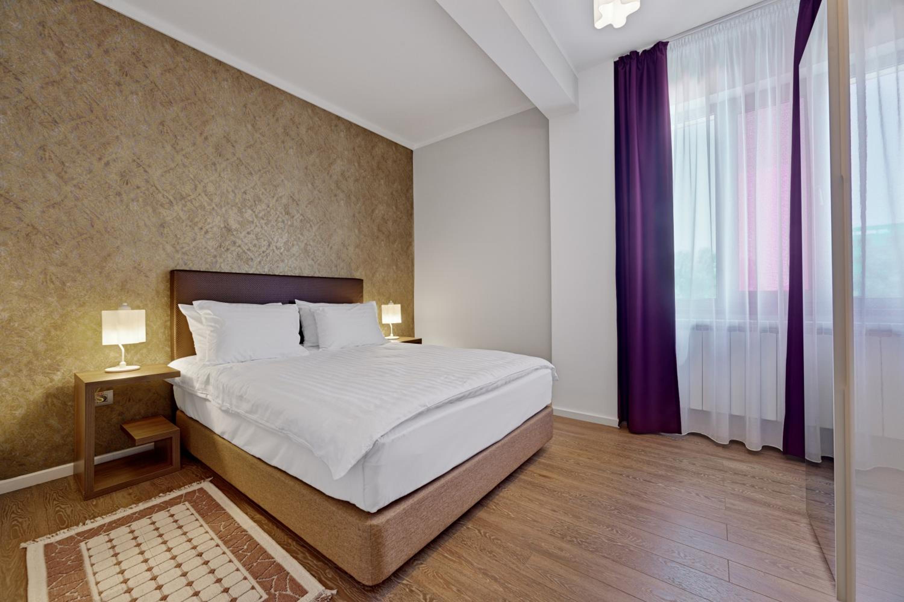Two-Bedroom Apartment - Photo 2