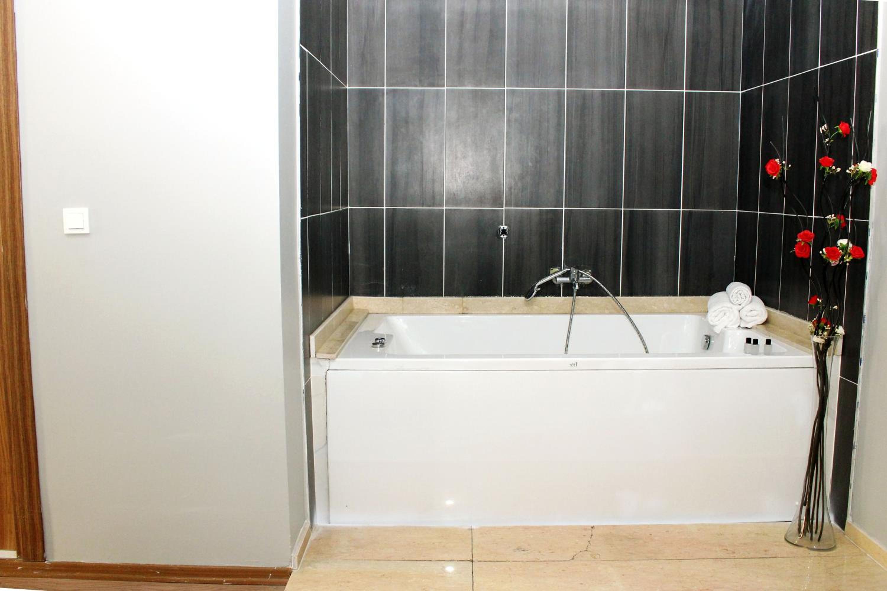 Studio with Spa Bath photo 2