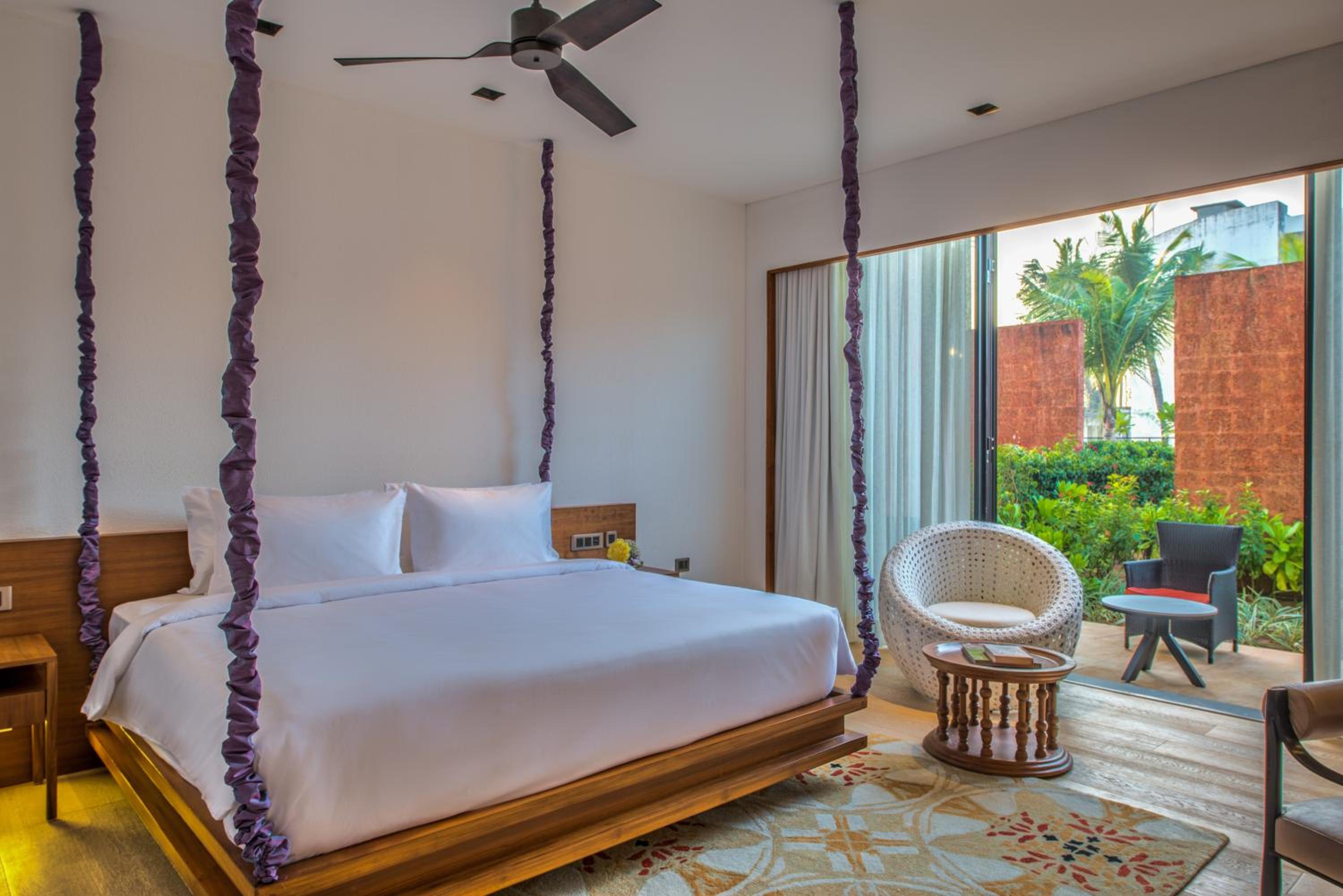 Deluxe Patio Room King Bed - 20% discount on Spa & Laundry - Photo 7