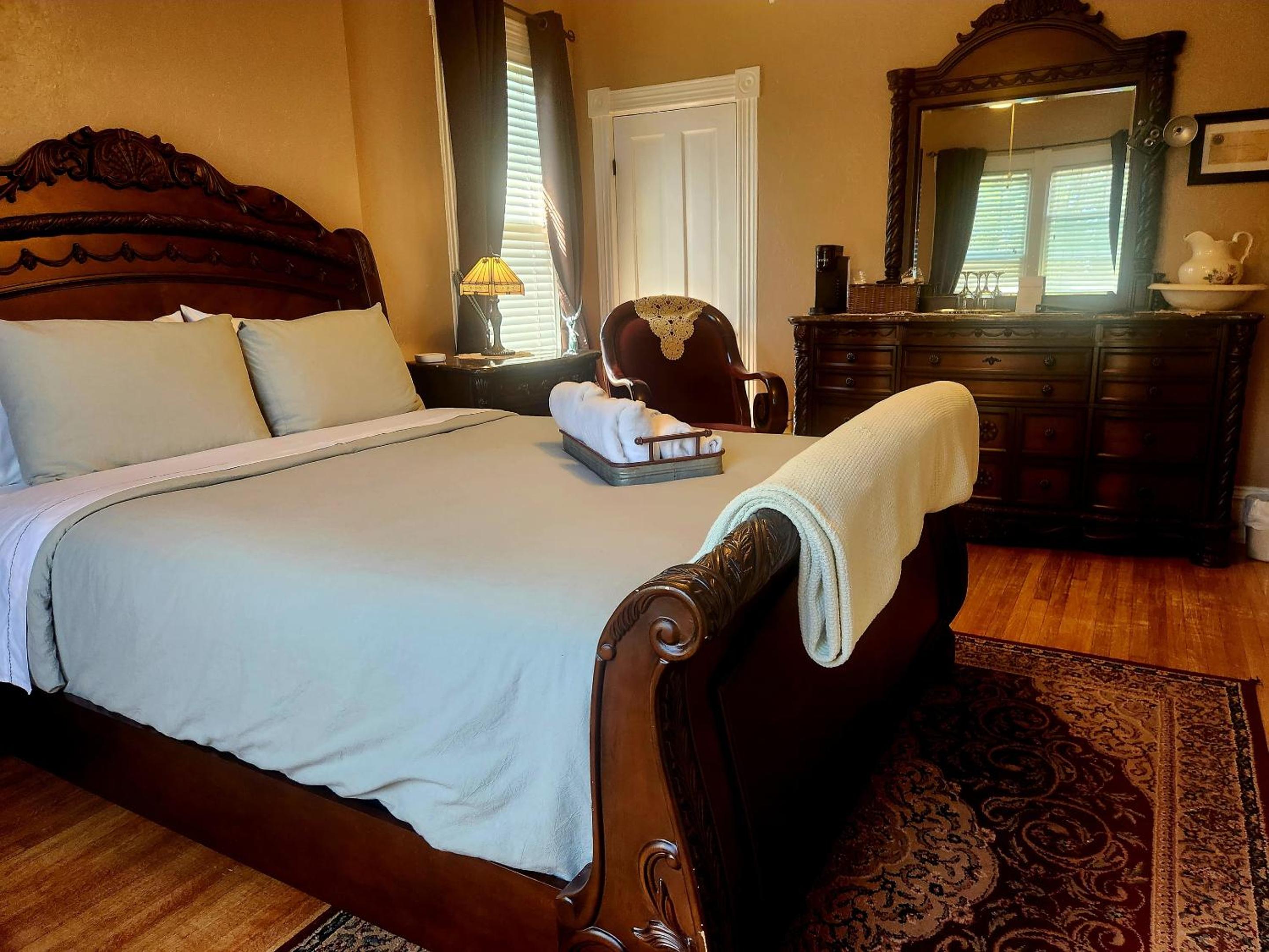 Deluxe Queen Room photo 3