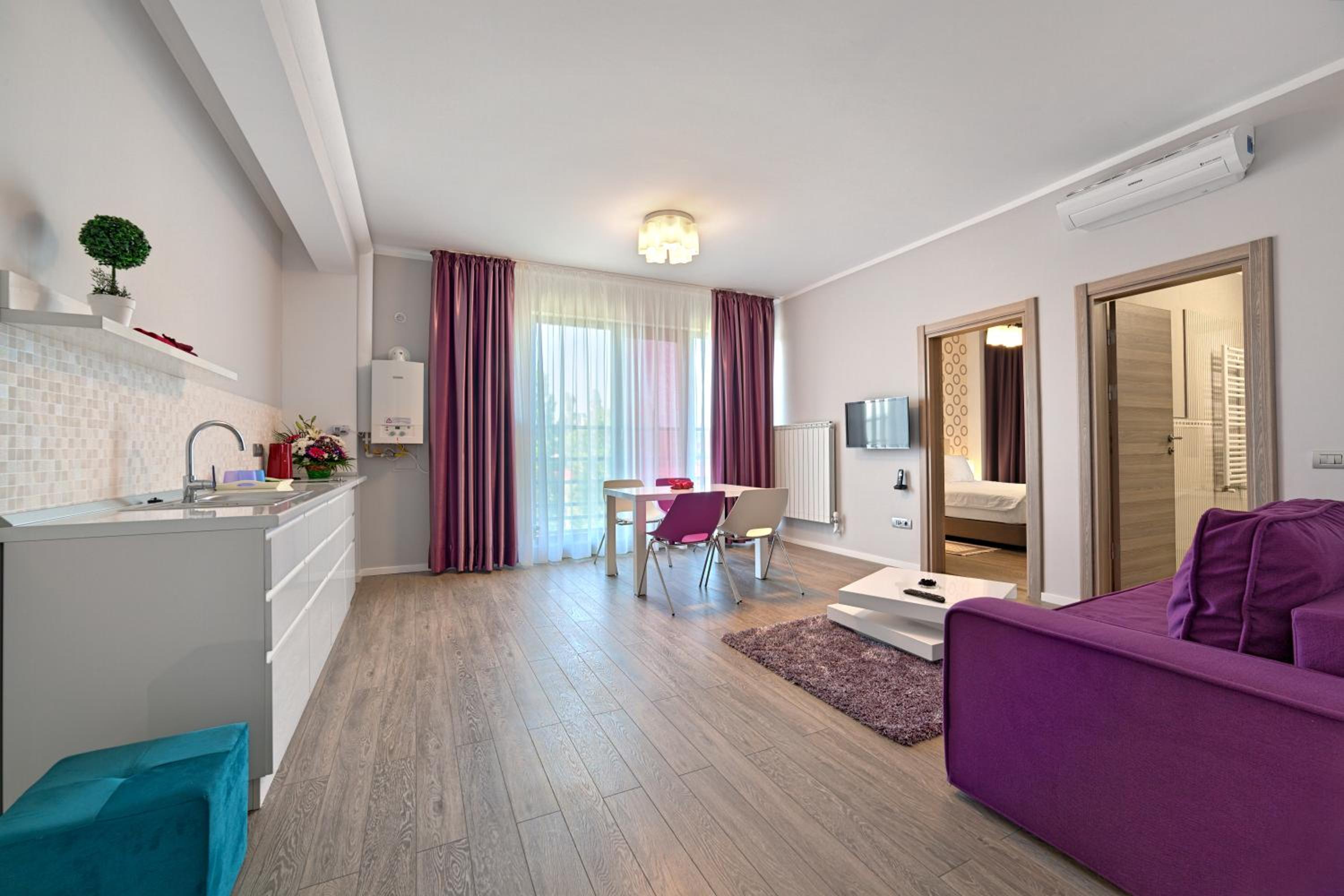 One-Bedroom Apartment - Photo 3