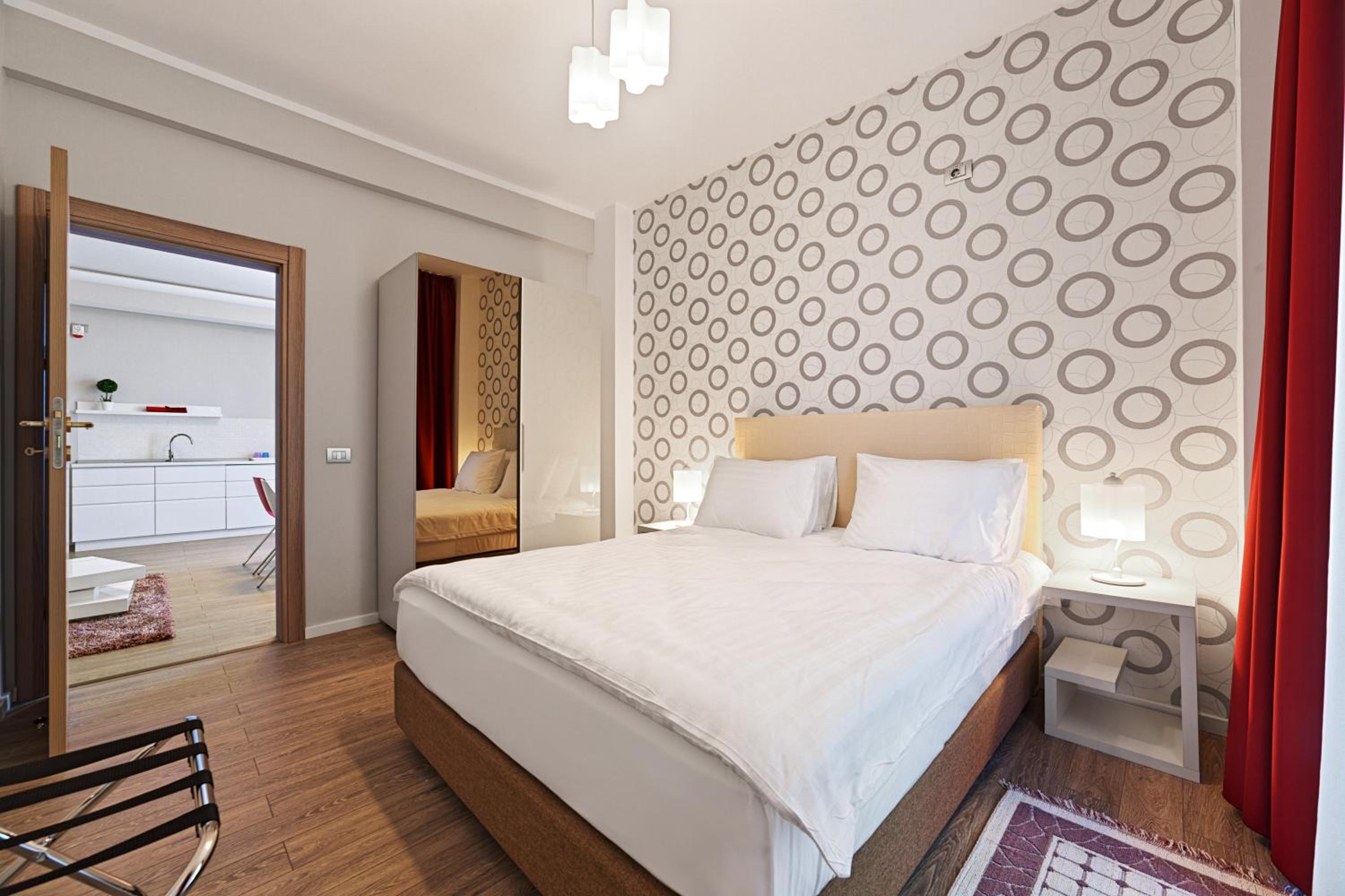 One-Bedroom Apartment - Photo 1