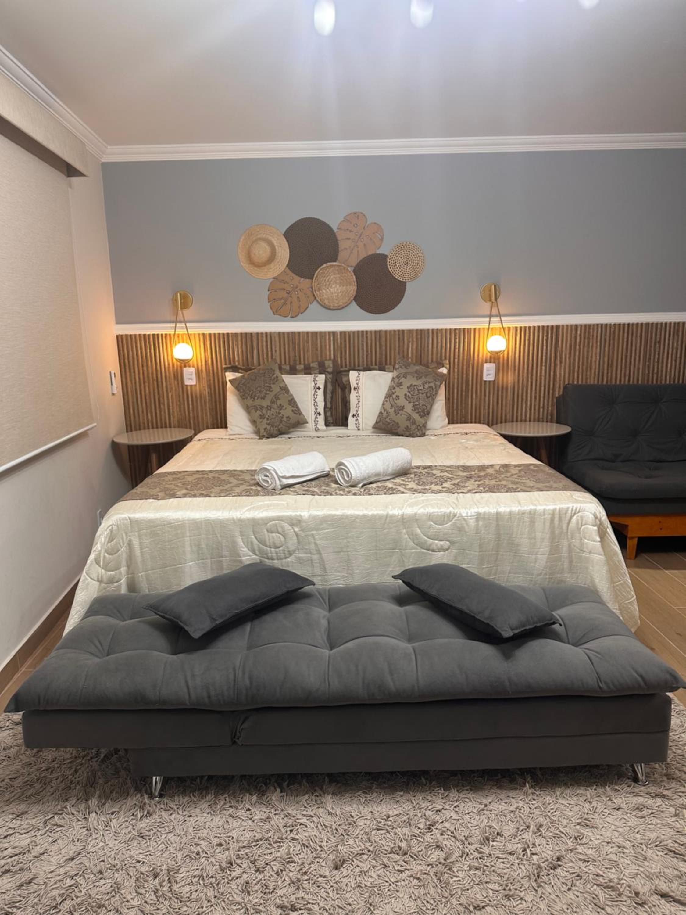 Superior King Suite - Photo 2
