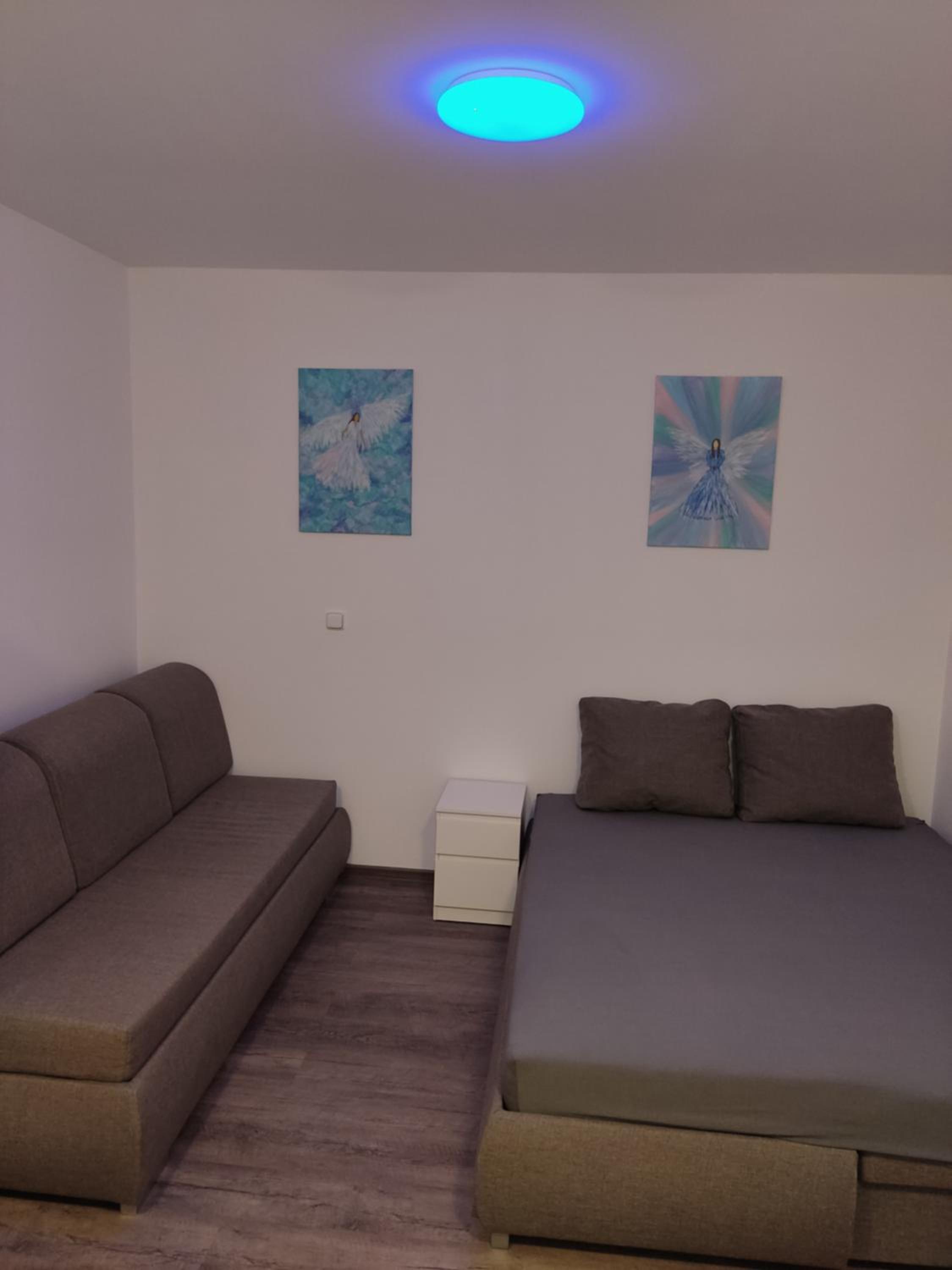 One-Bedroom Apartment photo 1