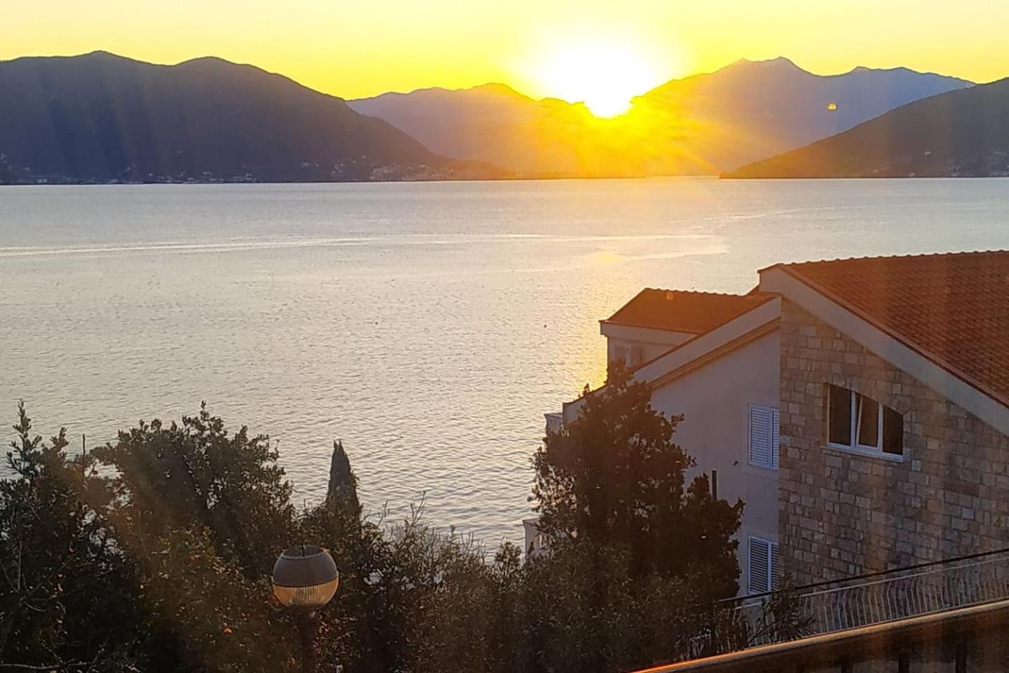 Studio Apartment with Sea View photo 2