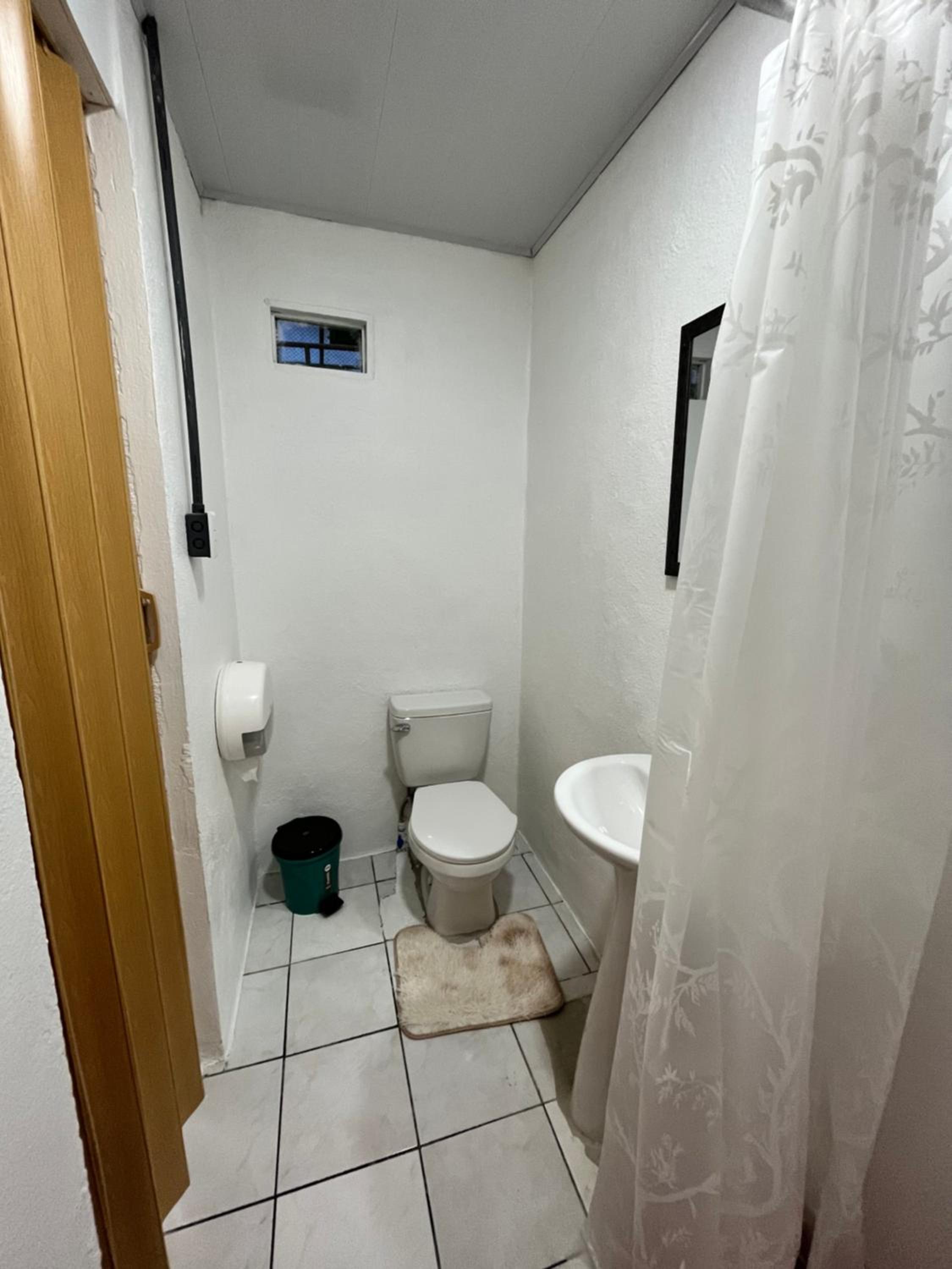 Double Room with Private Bathroom photo 2