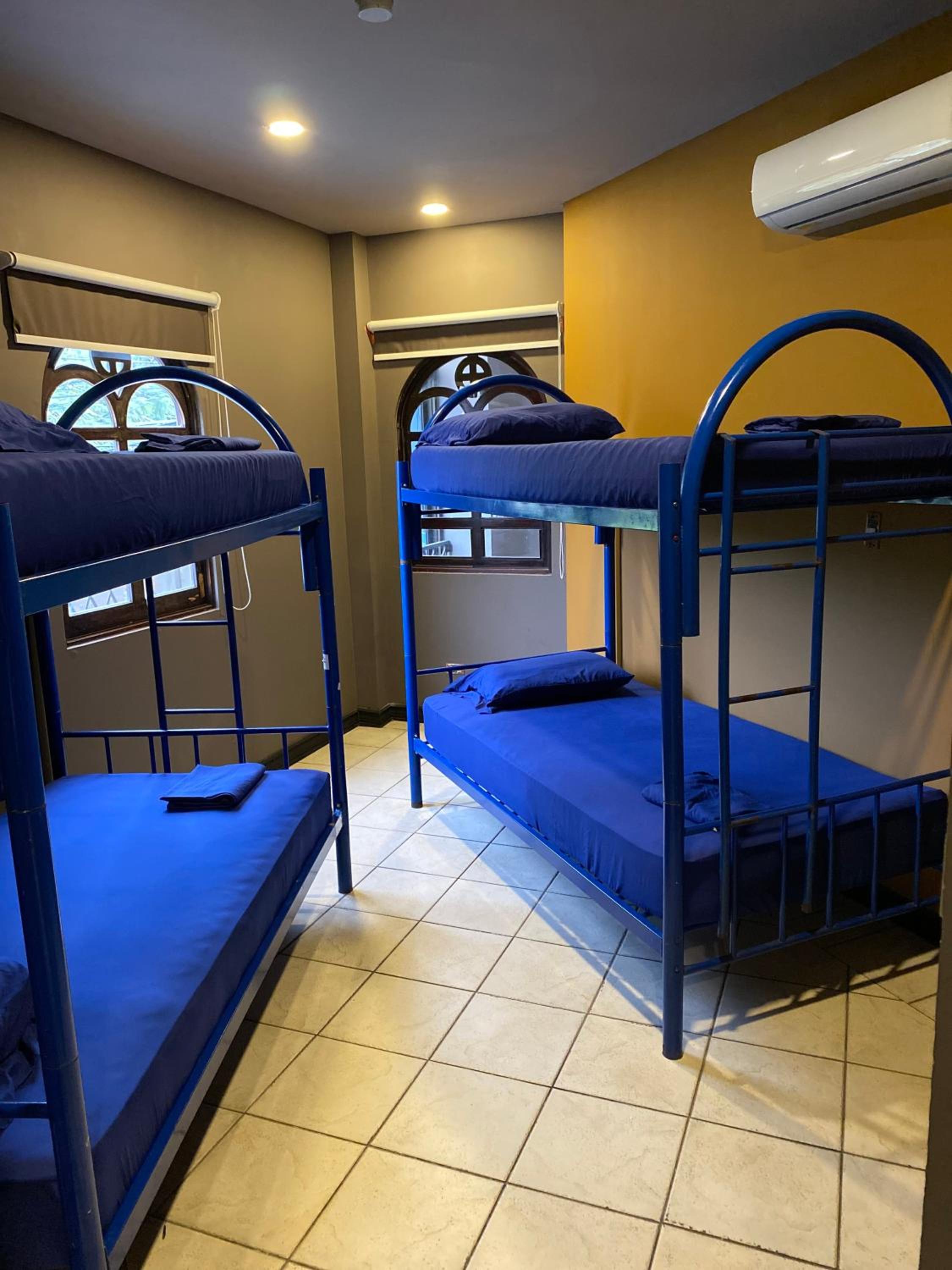 Bed in 4-Bed Mixed Dormitory Room photo 1