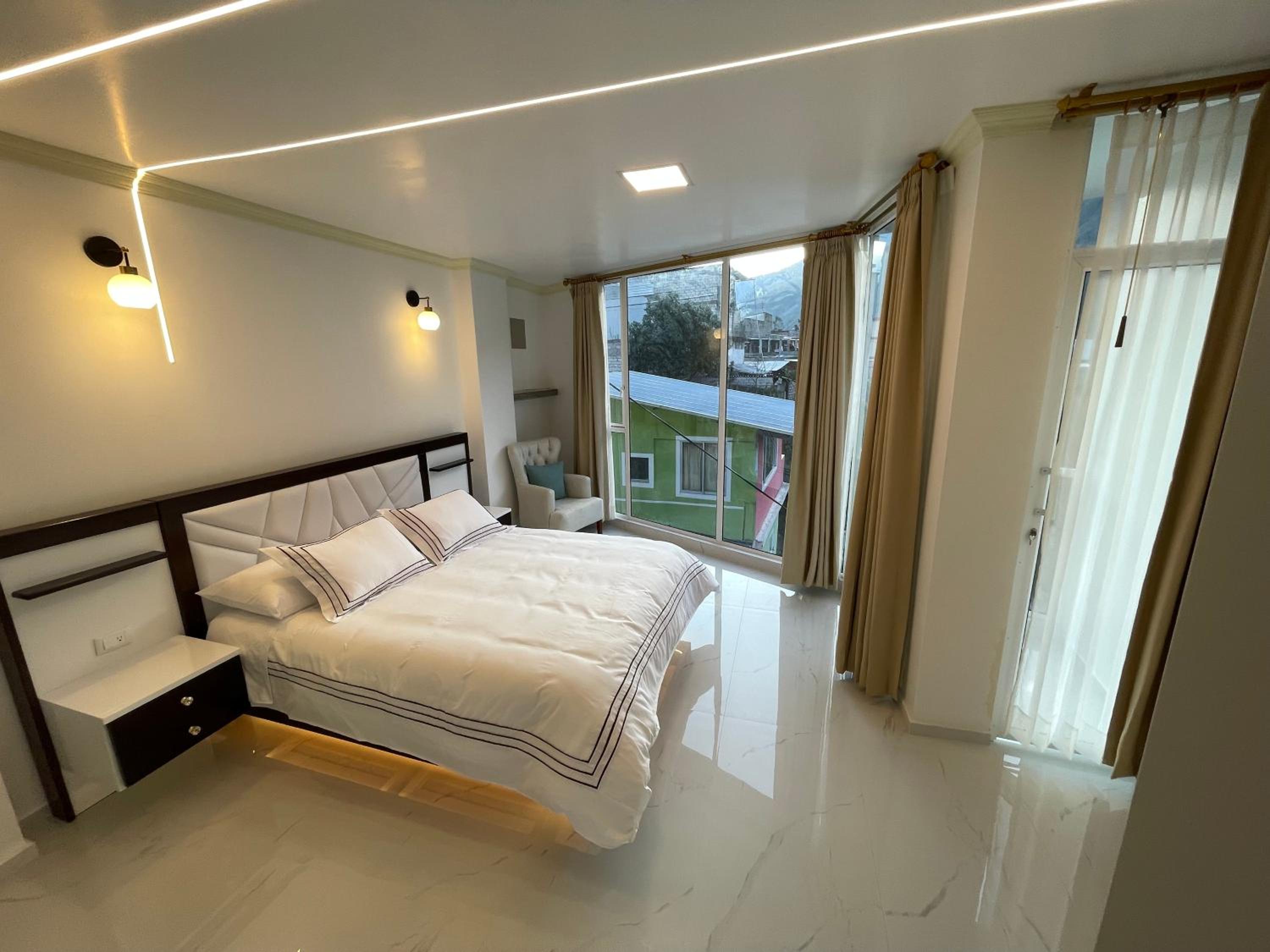 Suite with Mountain View photo 3
