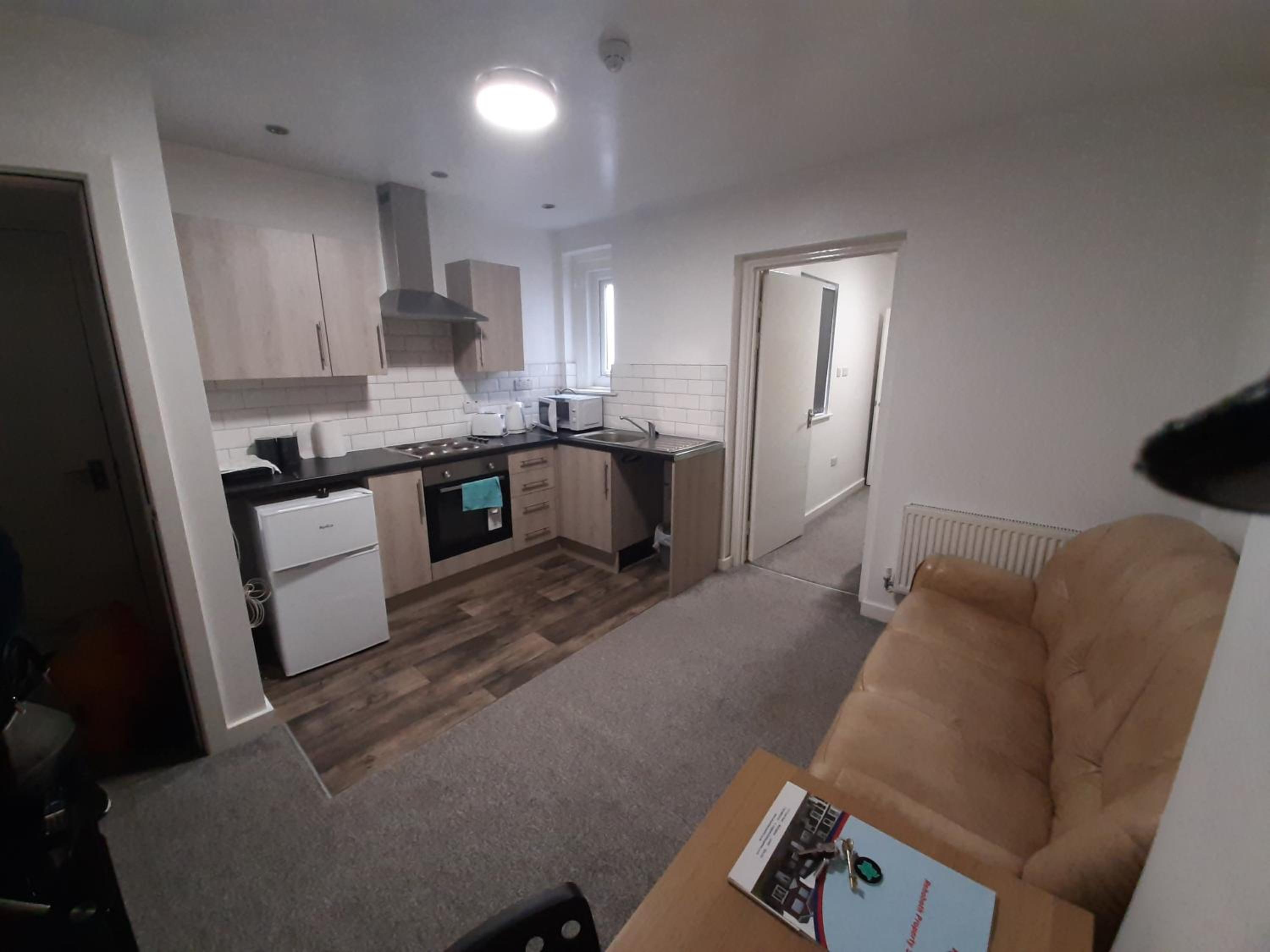 Studio Apartment photo 2
