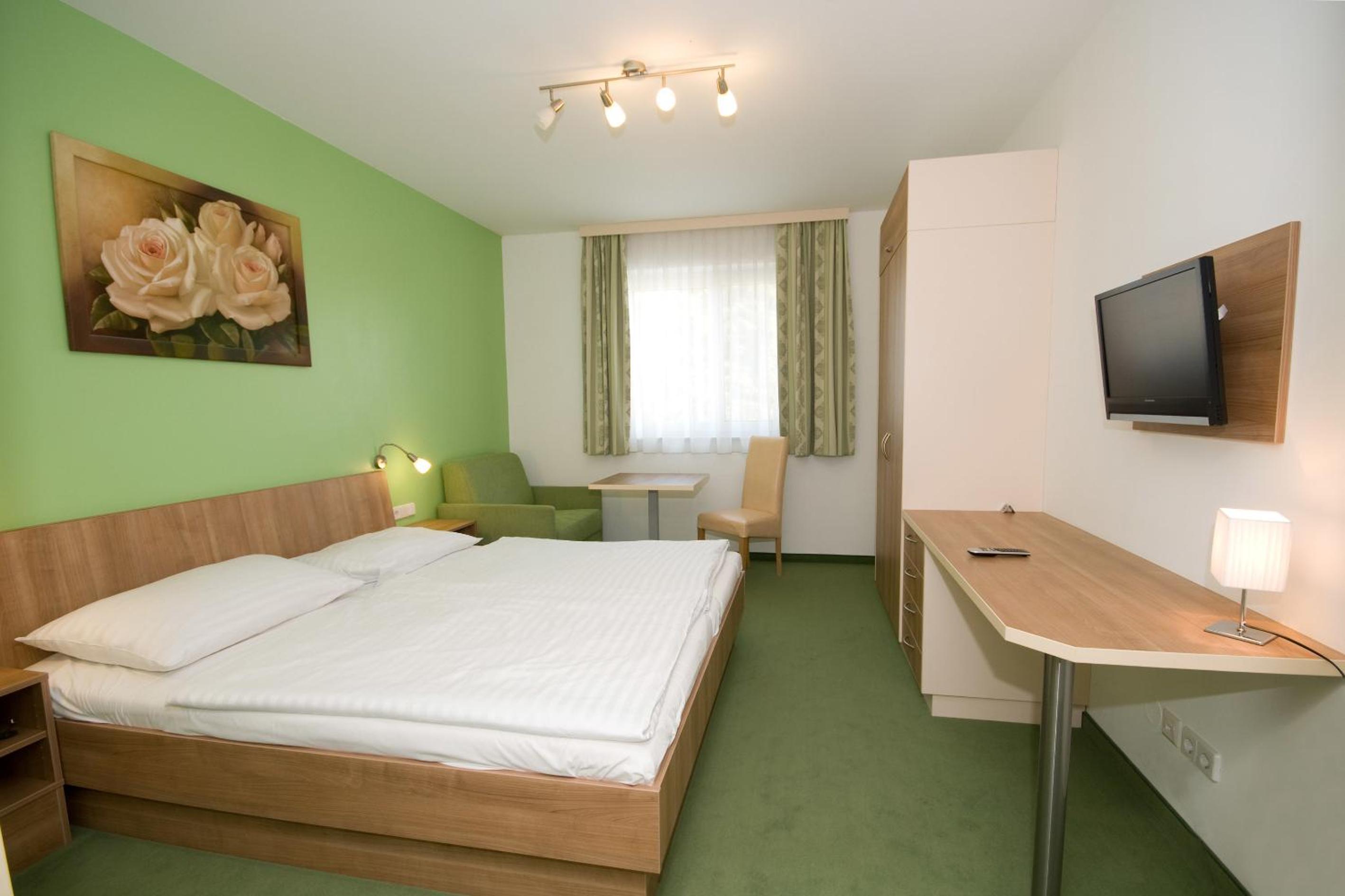 Double Room - Photo 1