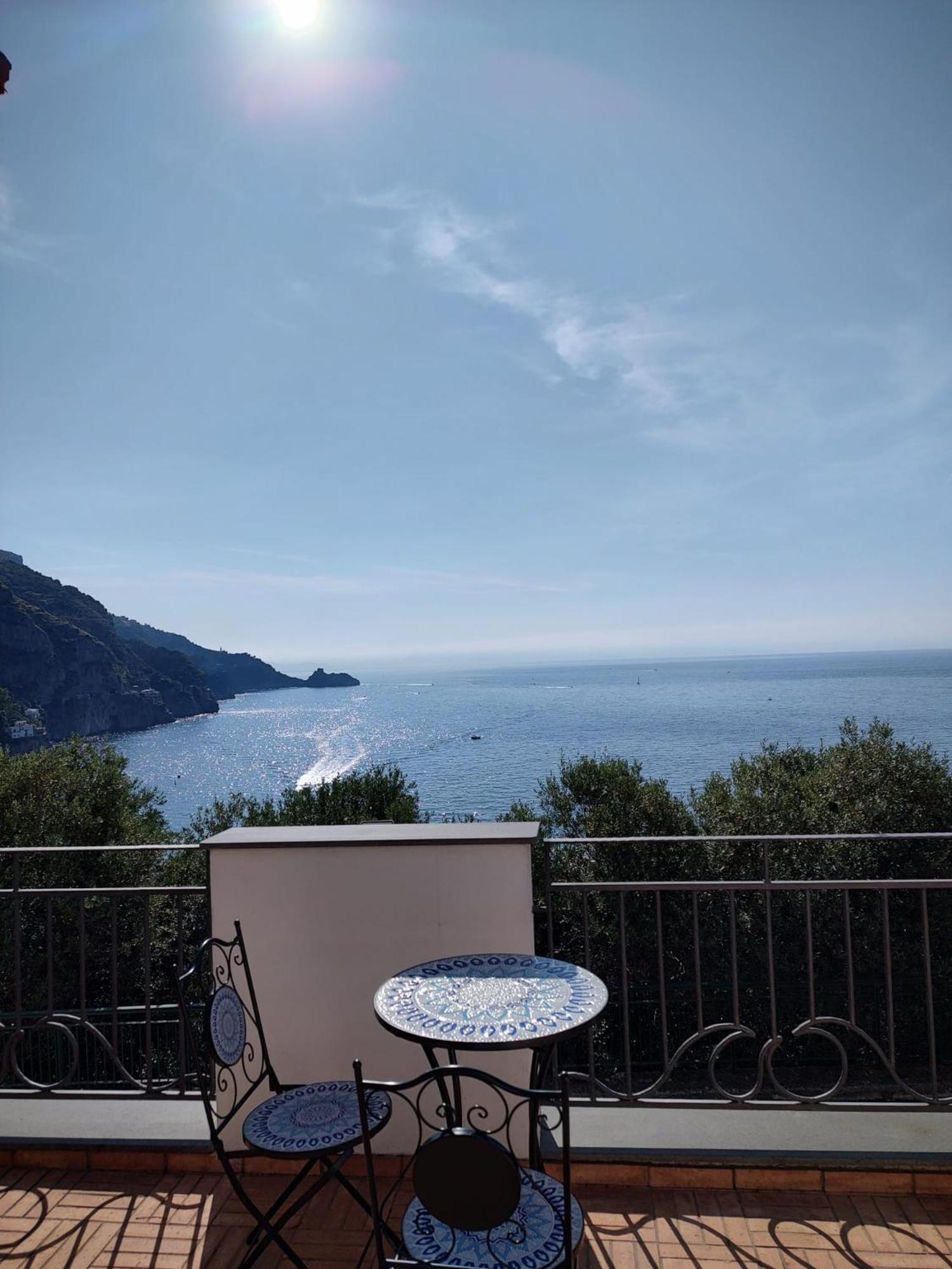 Deluxe Double Room with Terrace and Sea View - Photo 7