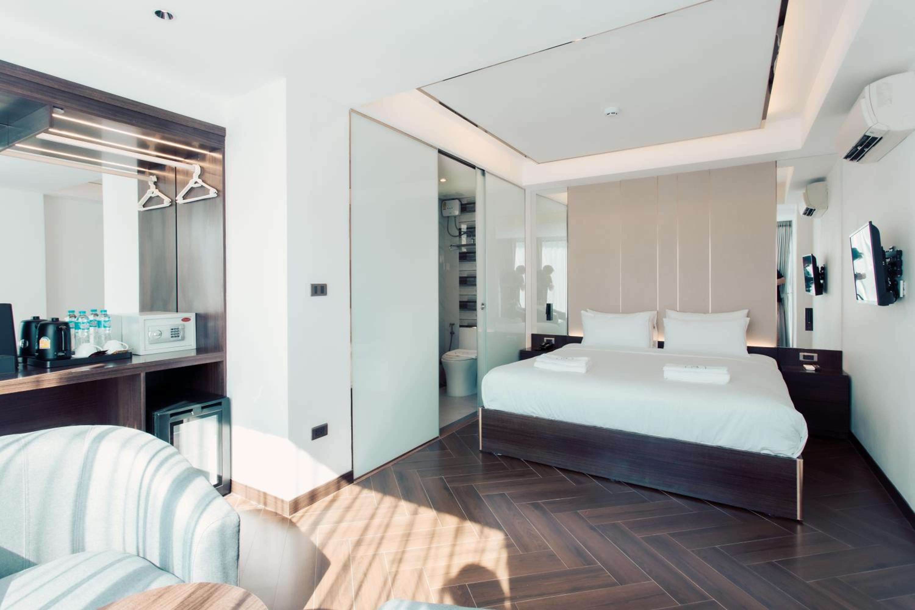Deluxe Double Room photo 3