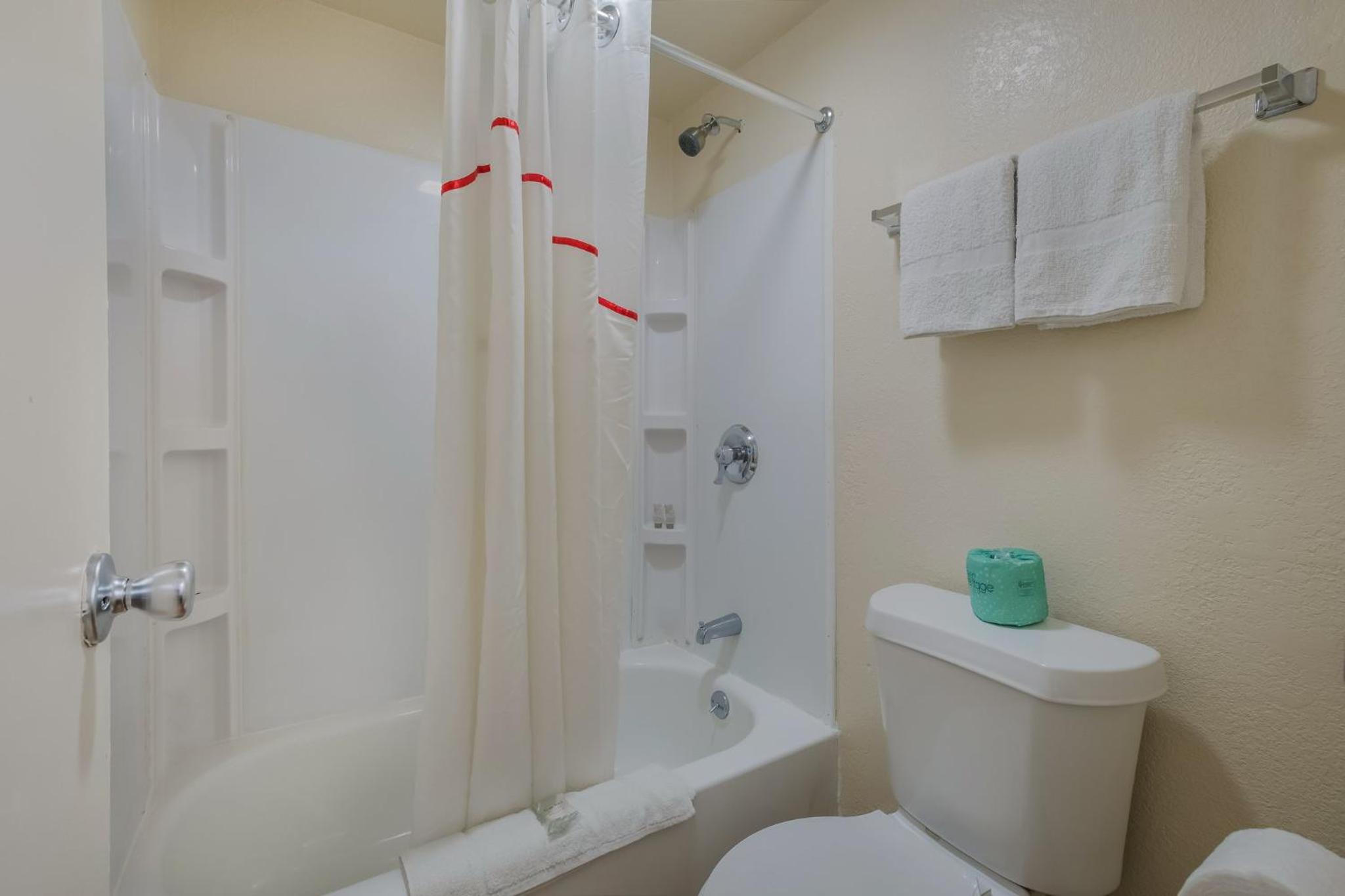 Deluxe Room with Two Double Beds Smoking - Photo 5