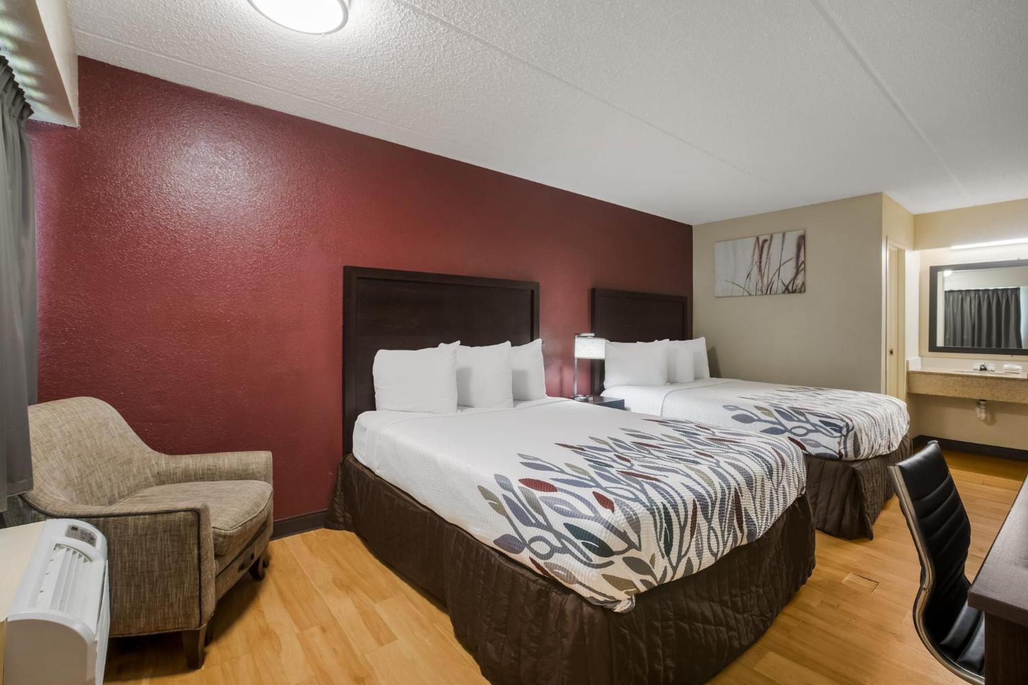 Deluxe Room with Two Double Beds Smoking - Photo 6