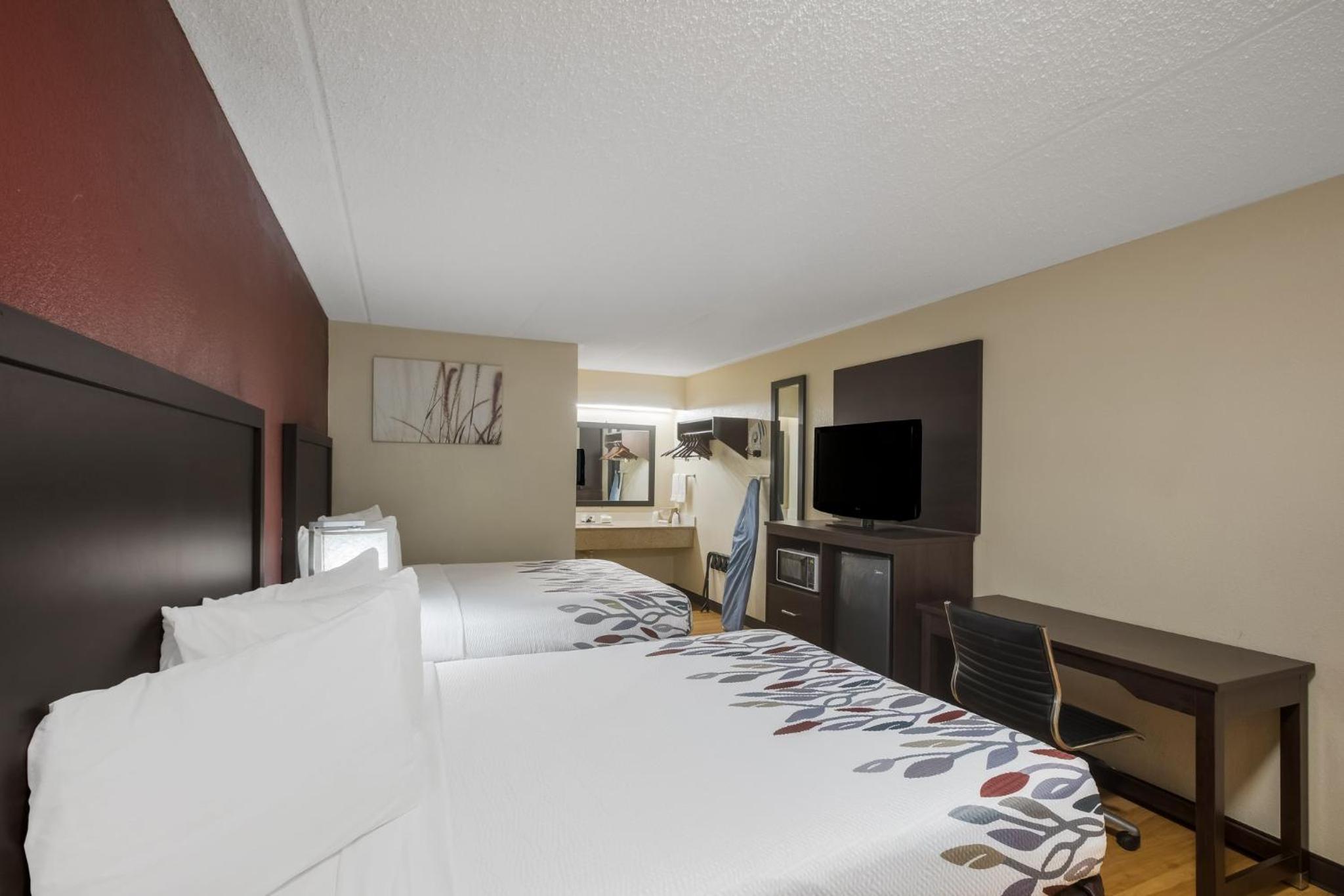 Deluxe Room with Two Double Beds Smoking - Photo 9