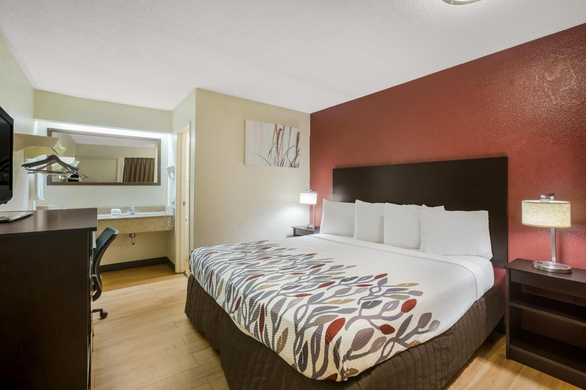 Deluxe King Room Non-Smoking - Photo 1