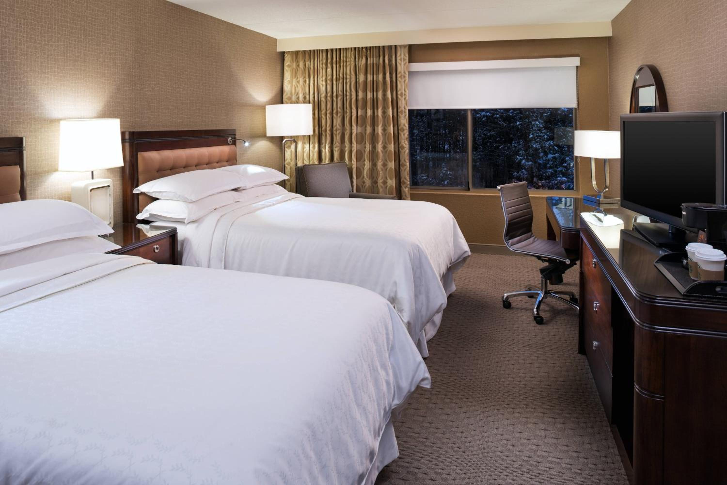 Double Room with Two Double Beds - Photo 4