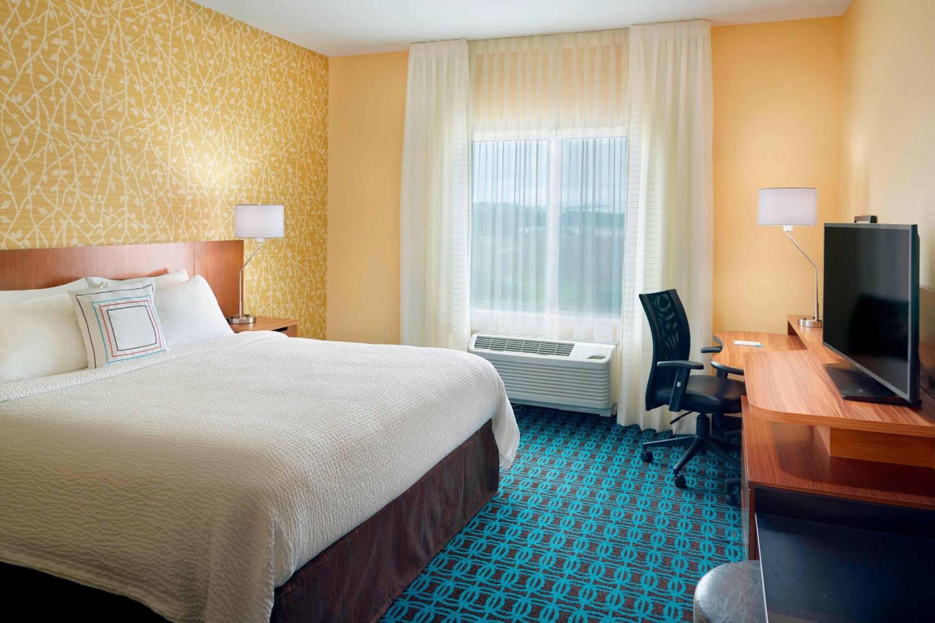 King Room - Hearing Accessible photo 1