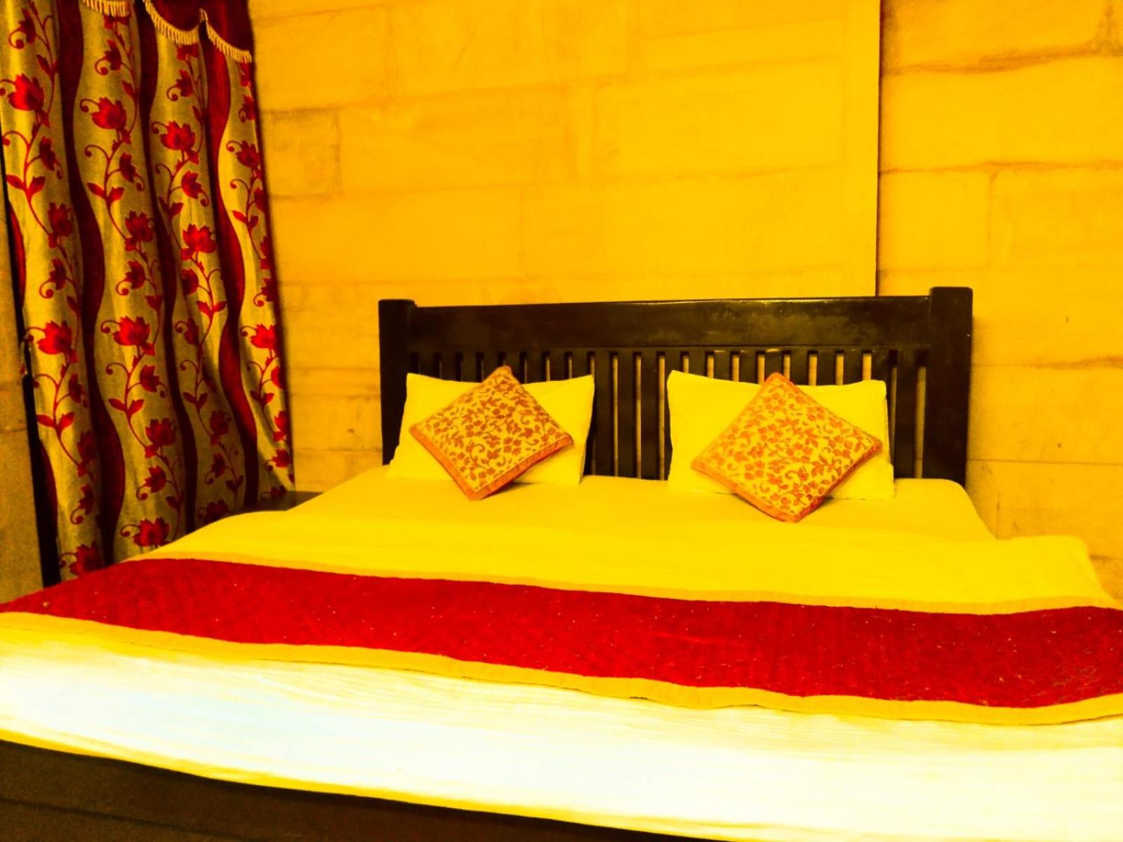 Deluxe Room - Photo 23