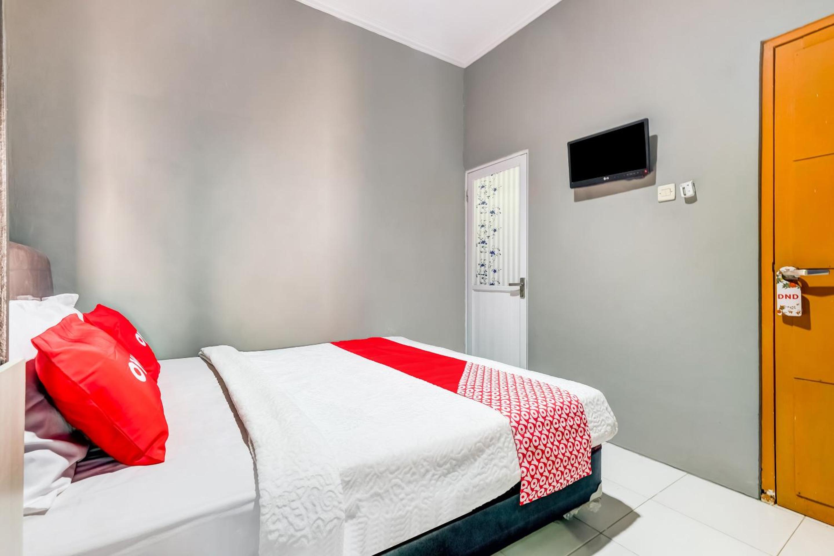 Standard Queen Room photo 3