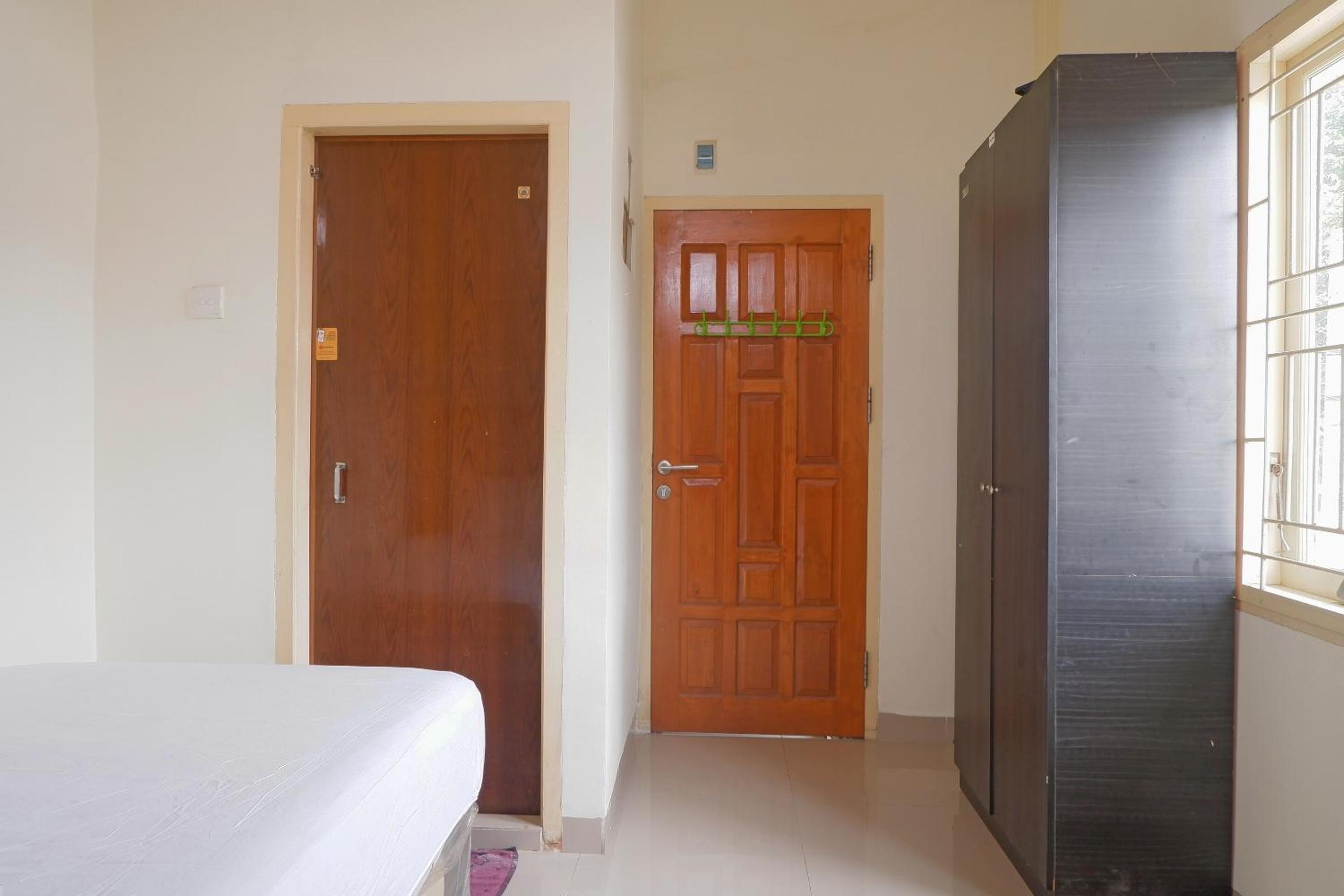 Large Single Room photo 2