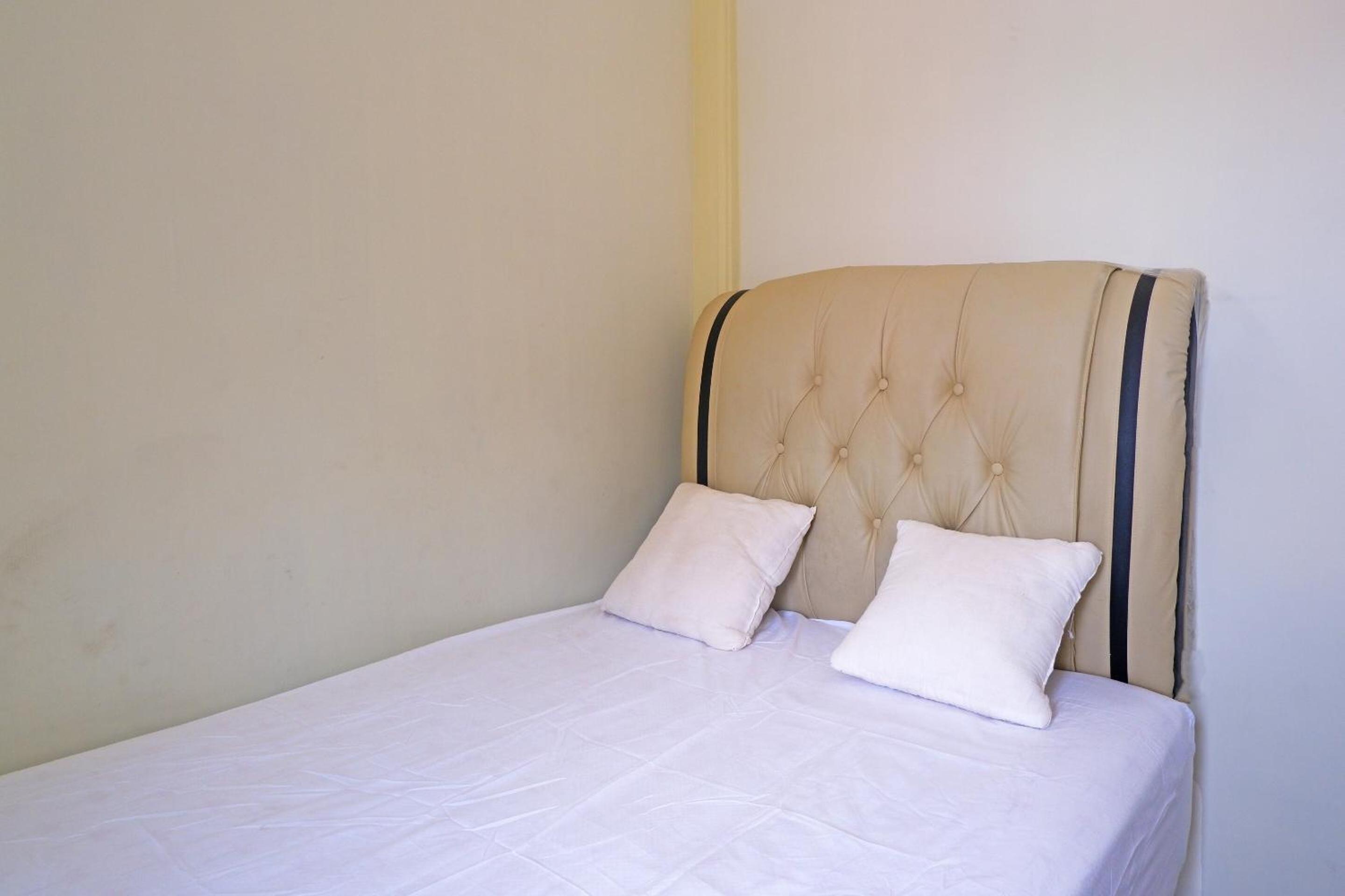 Standard Queen Room photo 3