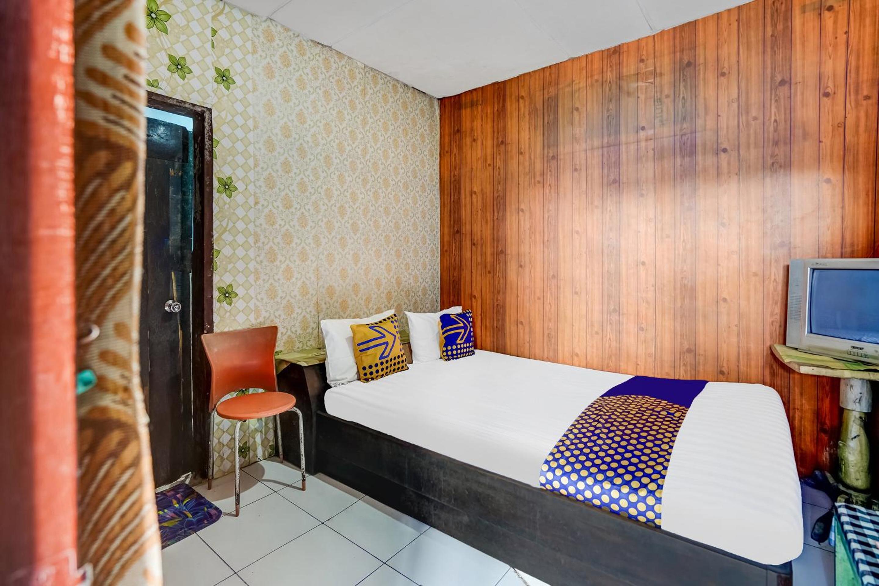 Budget Double Room photo 1