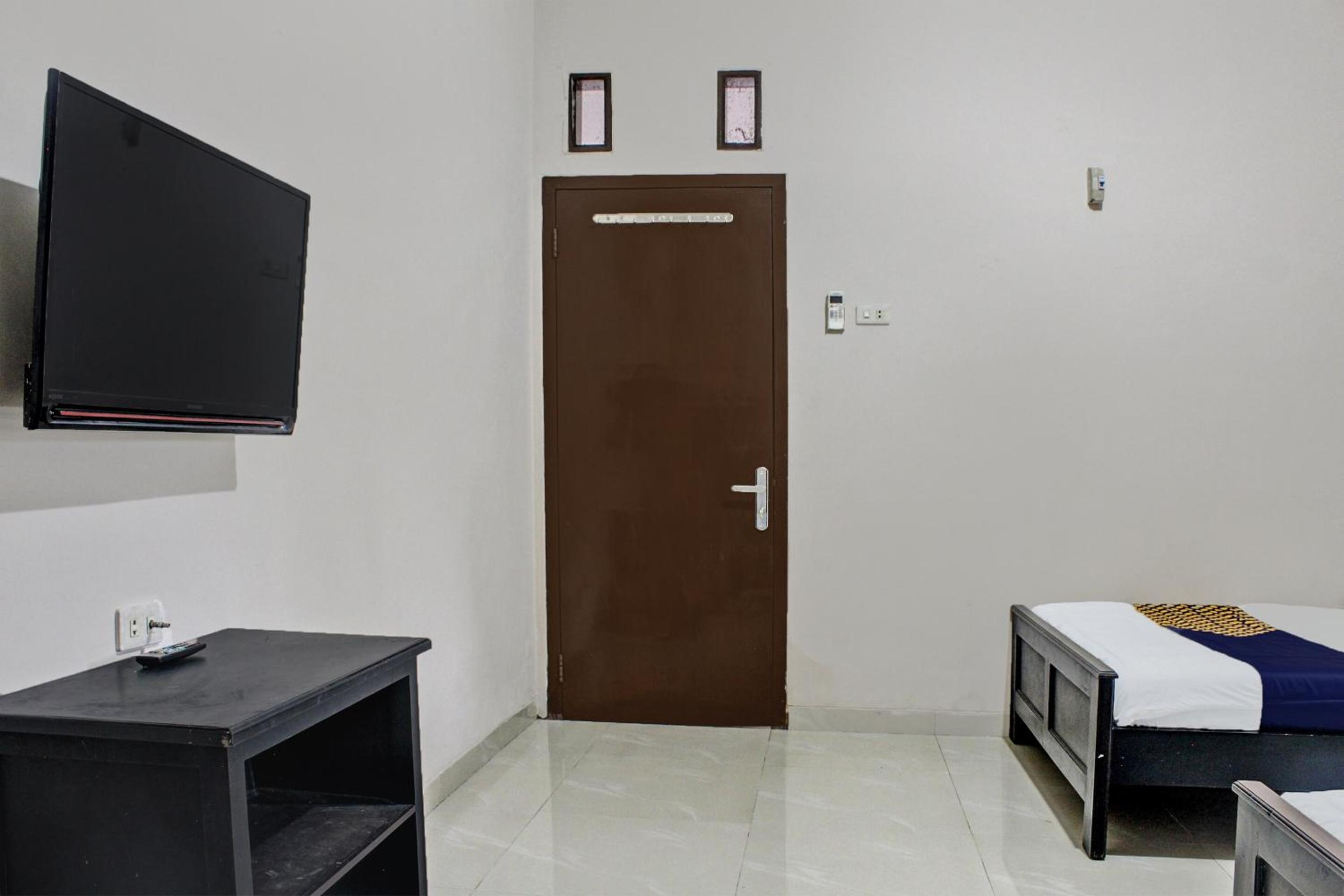 Small Twin Room photo 3