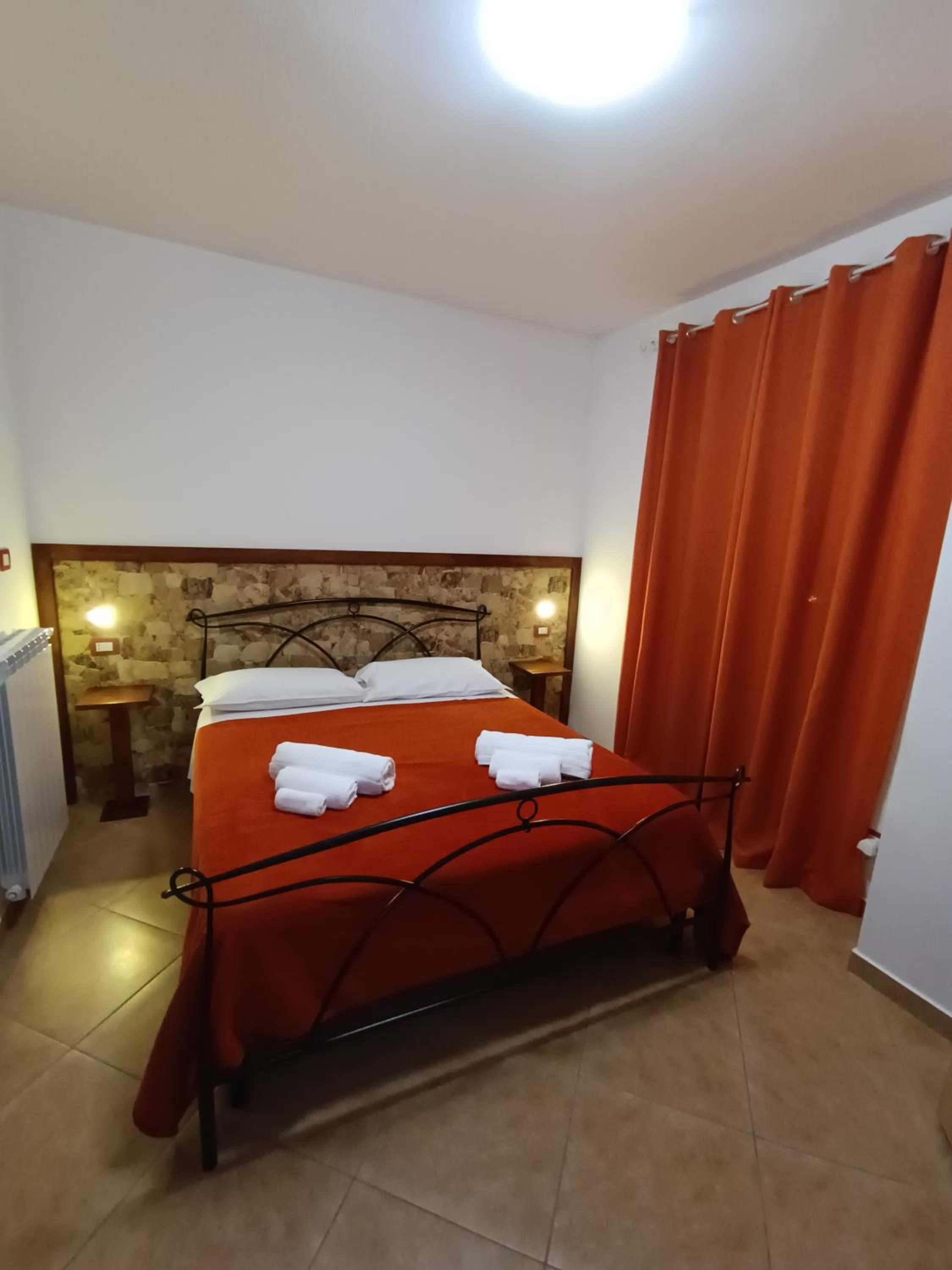 Deluxe Double Room with Balcony photo 1