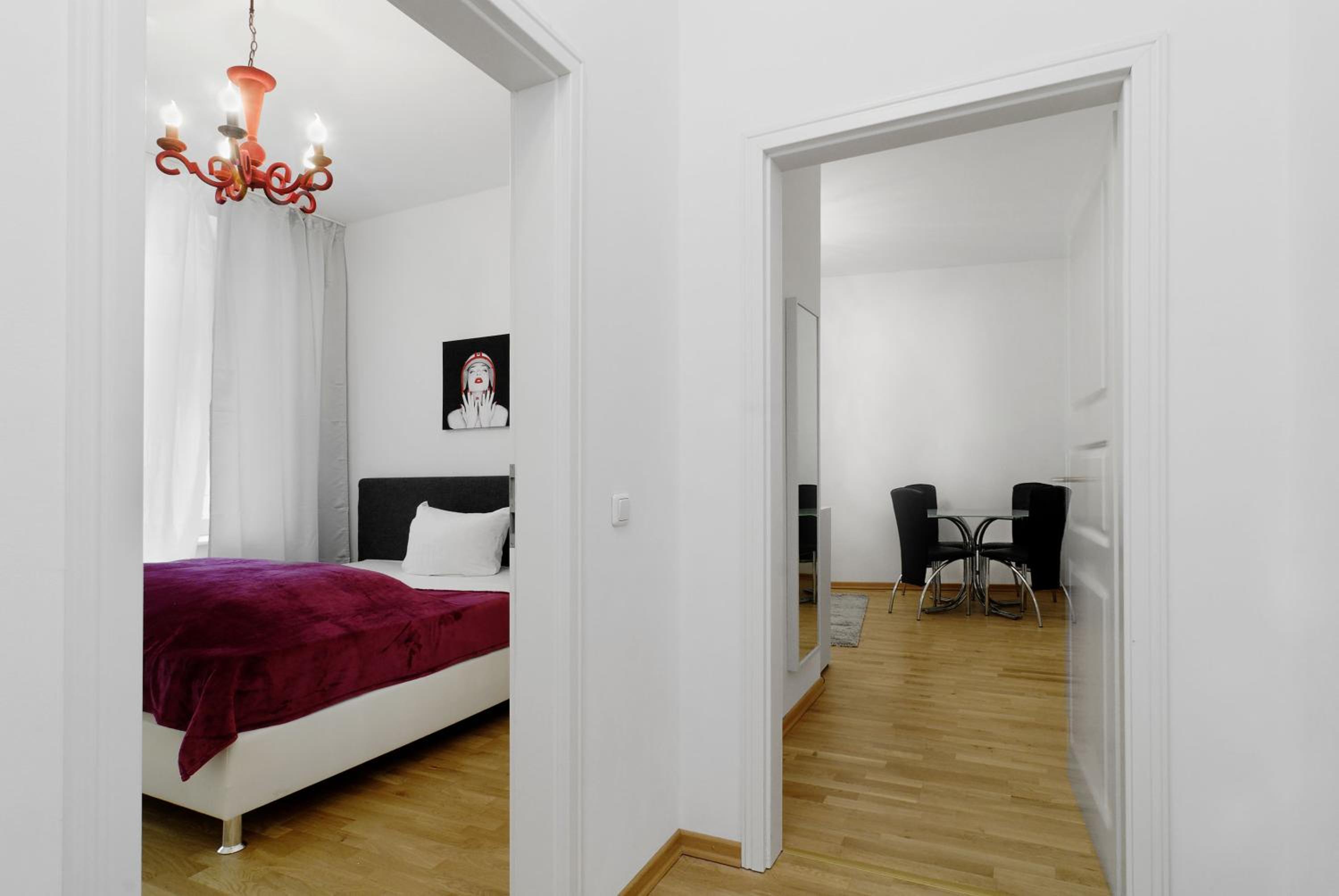Apartment photo 3