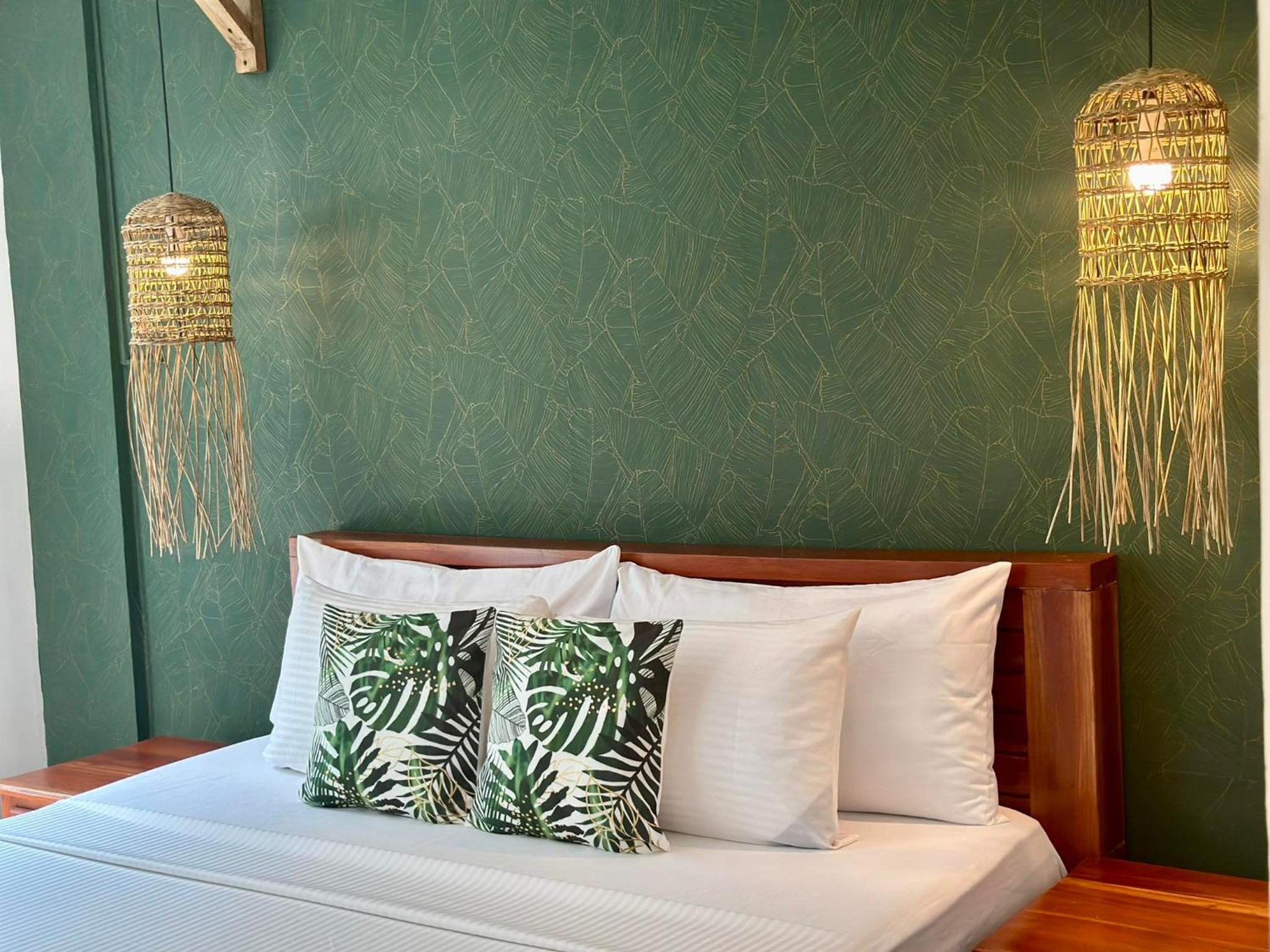 Deluxe Room - Photo 4