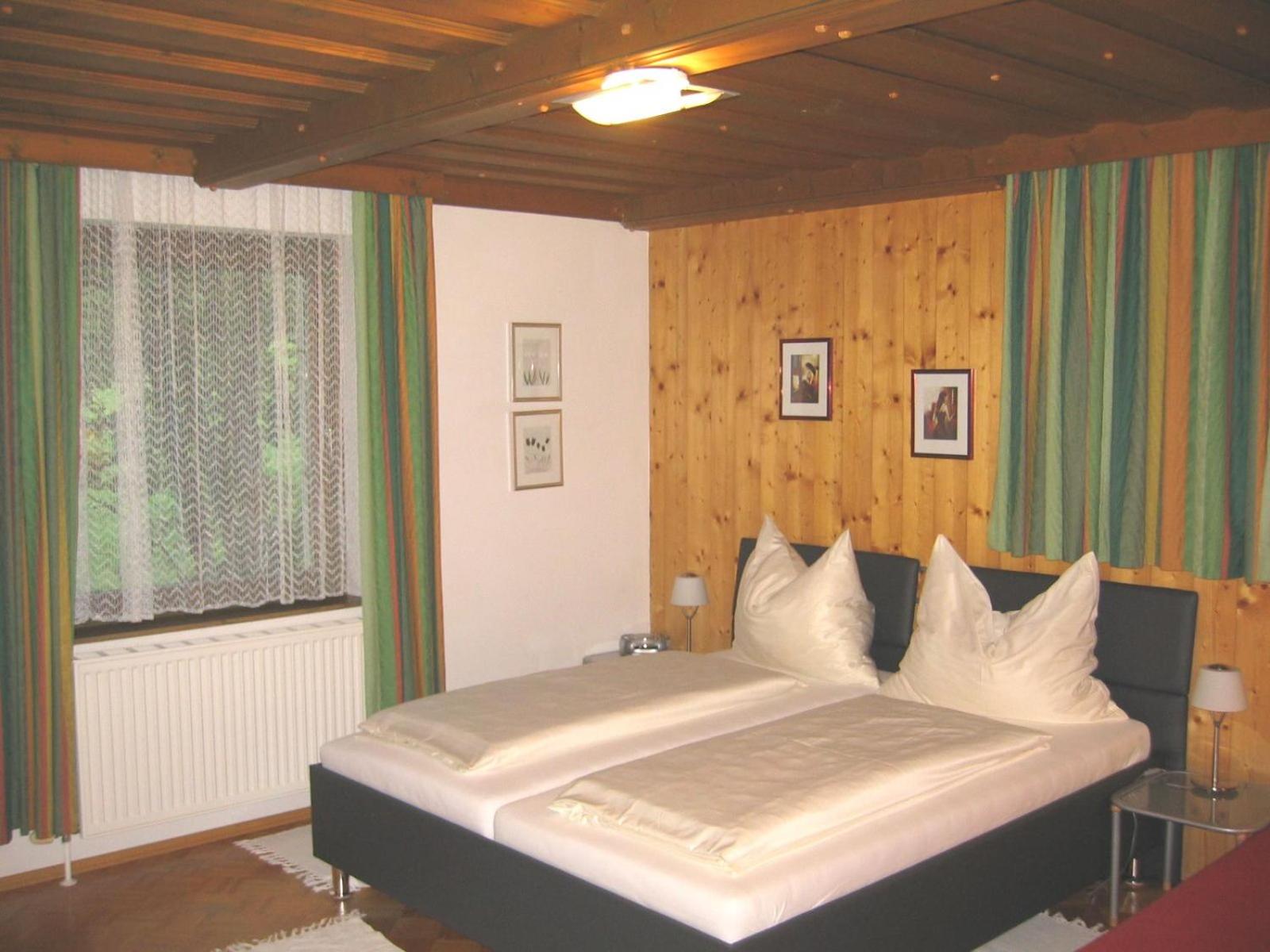 Deluxe Double Room with Bath - Photo 2