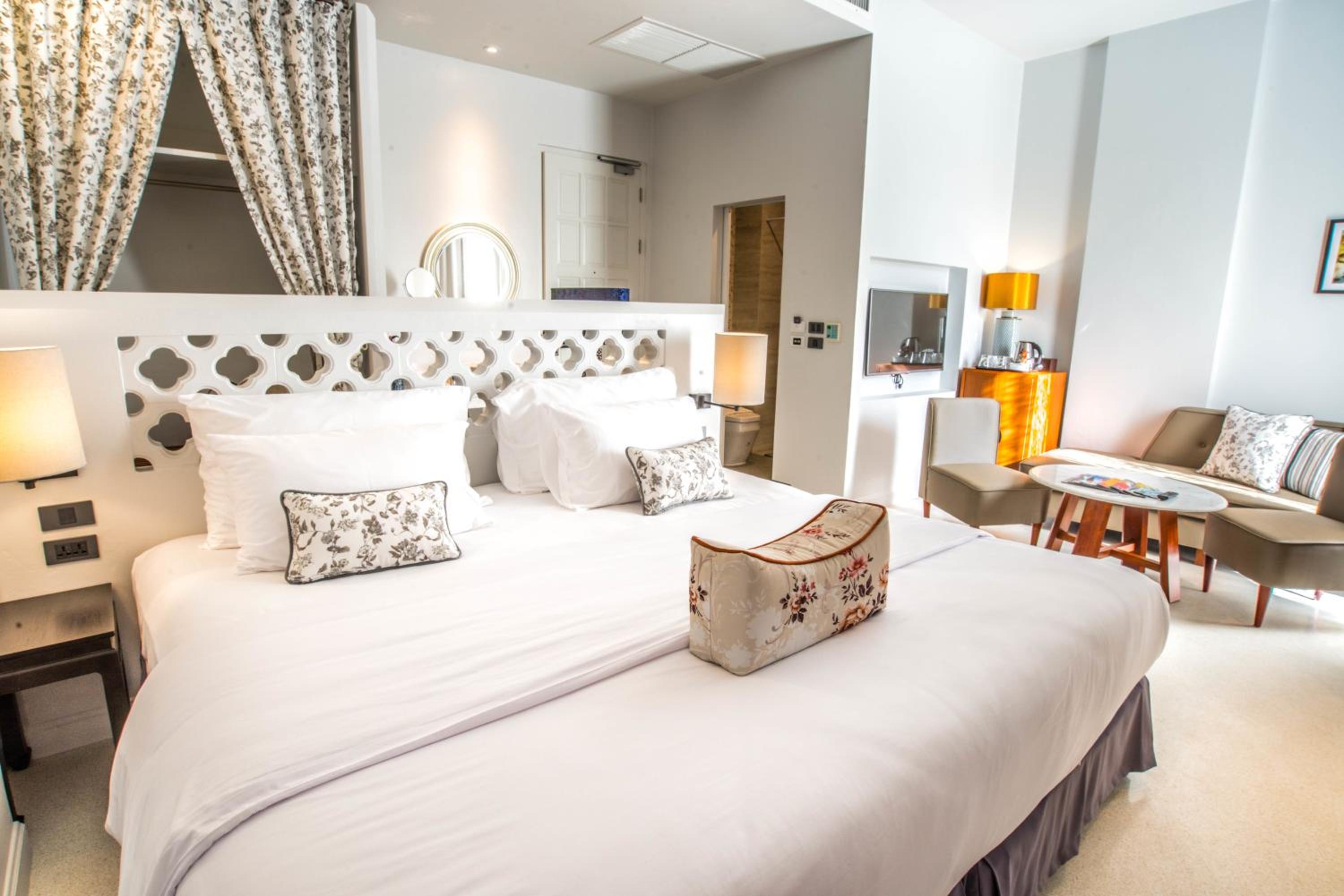 Junior Suite with Bathtub photo 1