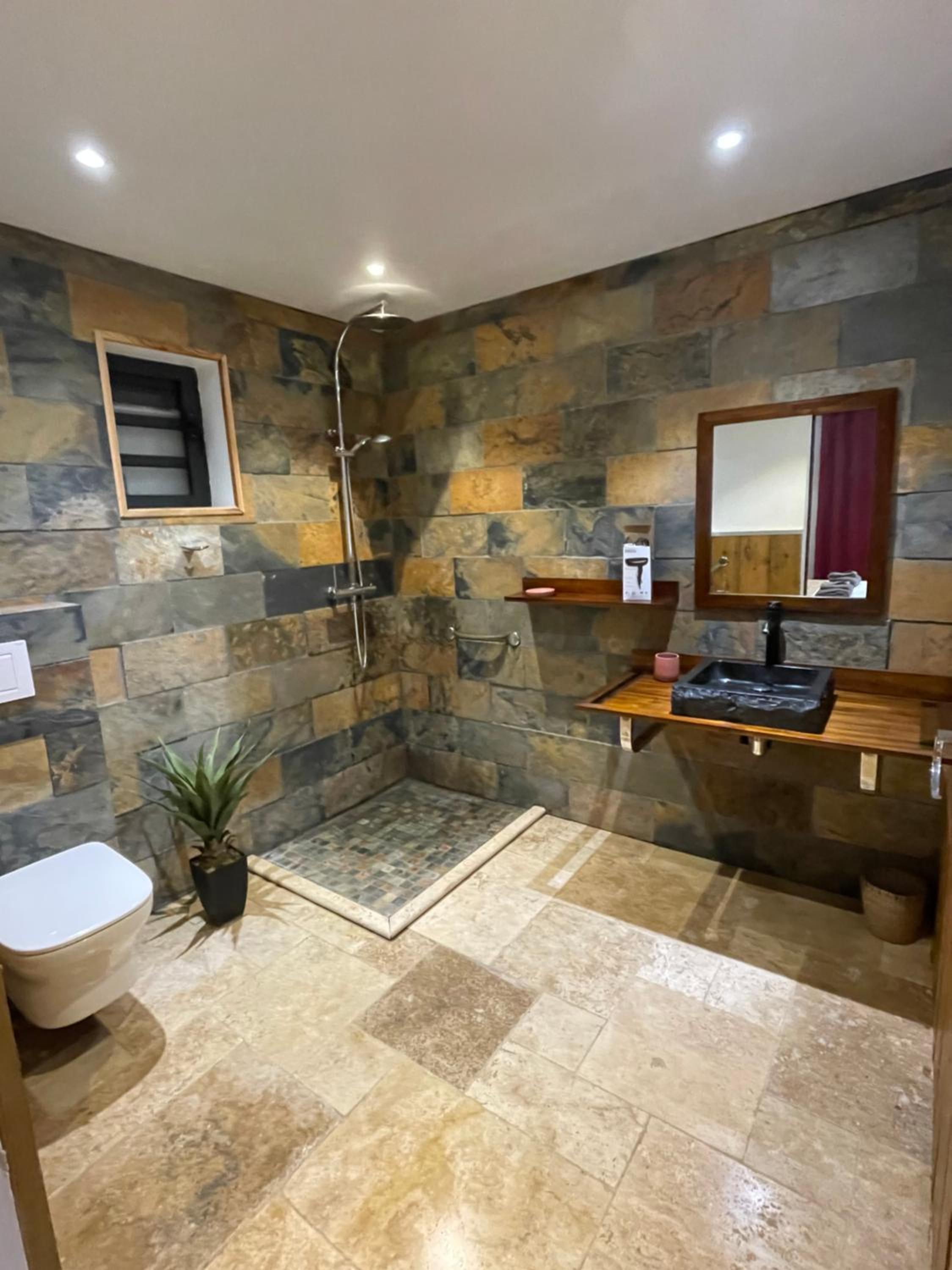 Double Room with Private Bathroom photo 3