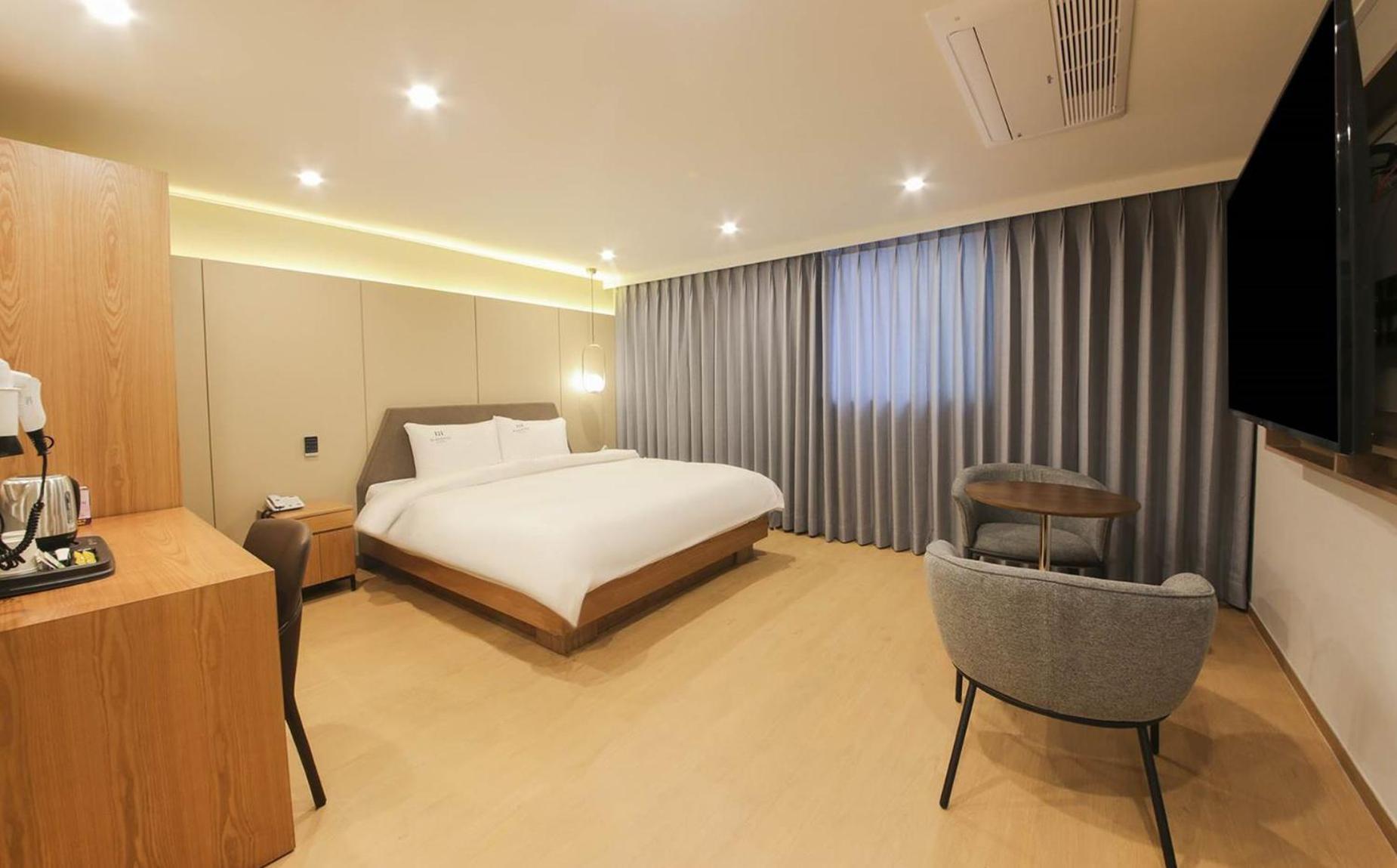 Deluxe Double Room photo 2