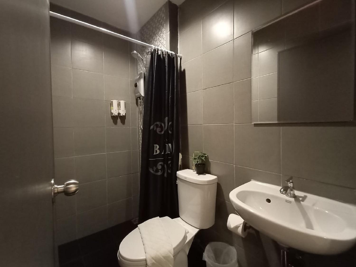 Budget Twin Room photo 2