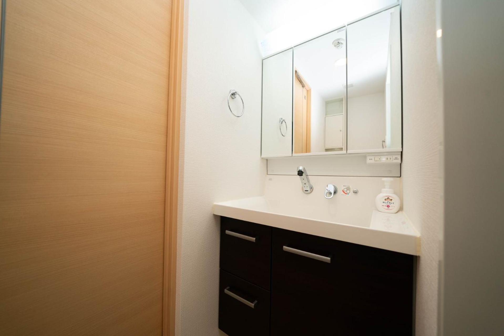 Quadruple Room with Balcony photo 3