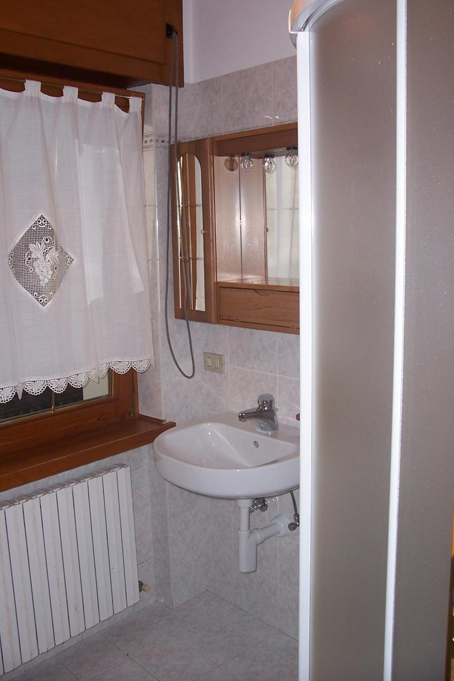 Two-Bedroom Apartment - Photo 28
