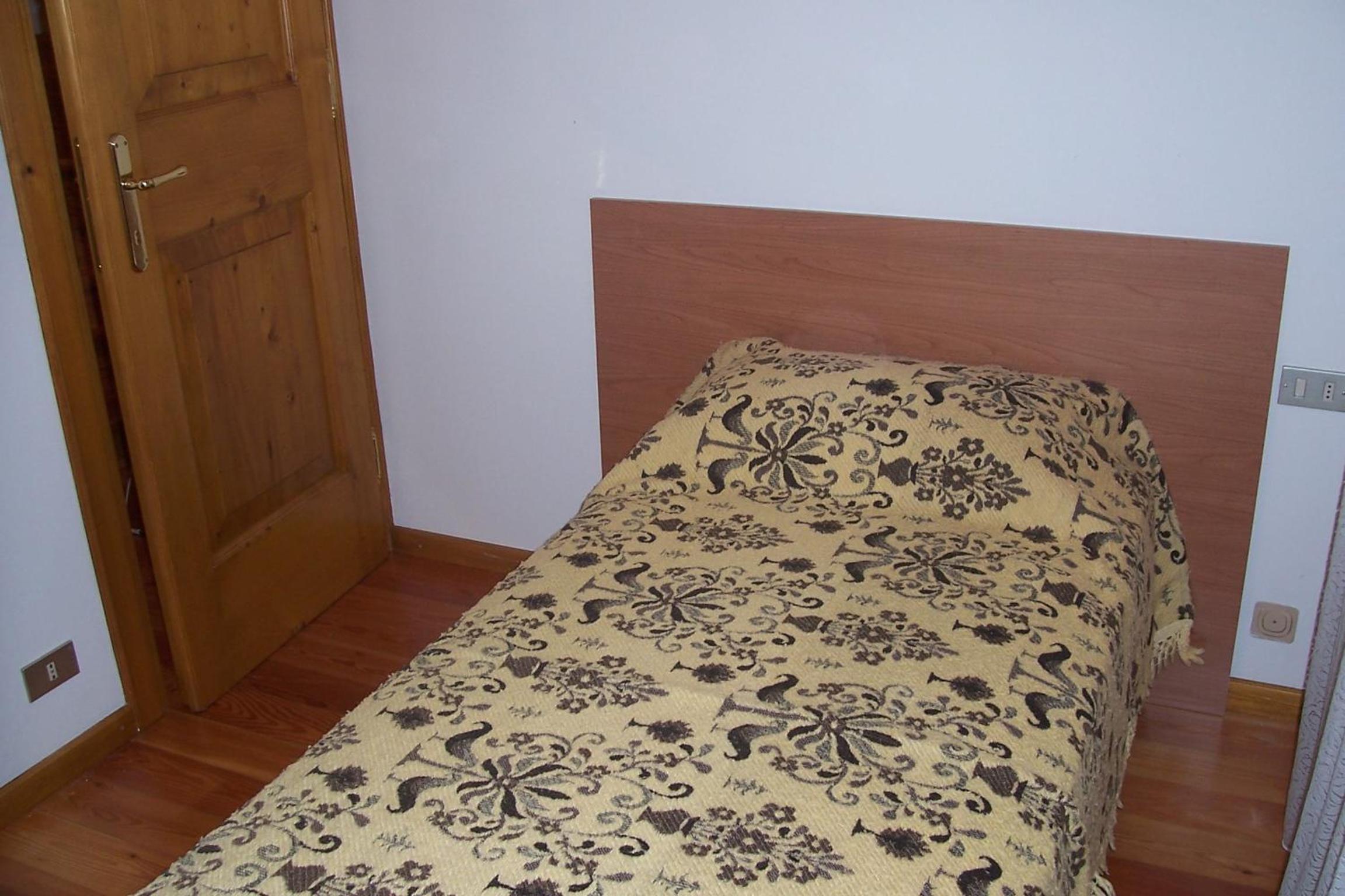 Two-Bedroom Apartment - Photo 16
