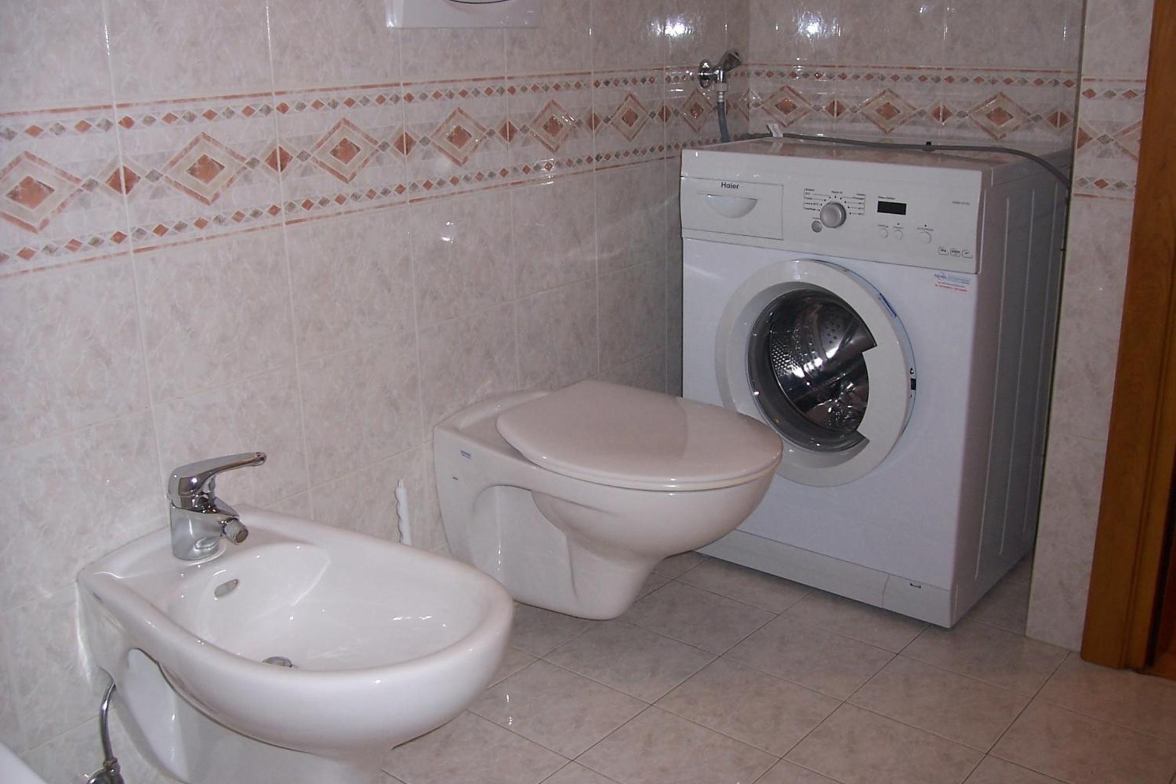 Two-Bedroom Apartment - Photo 15