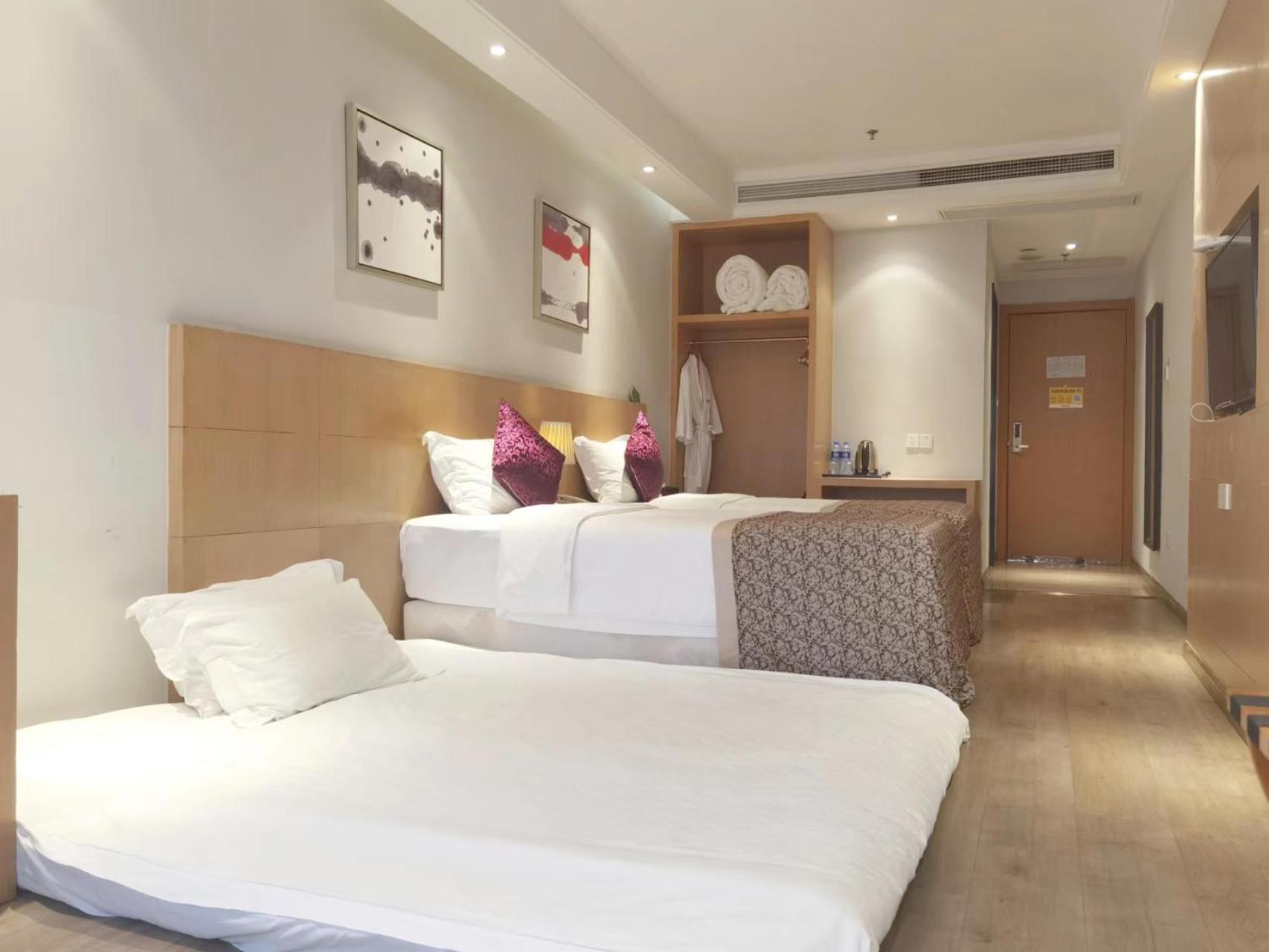 Deluxe Triple Room