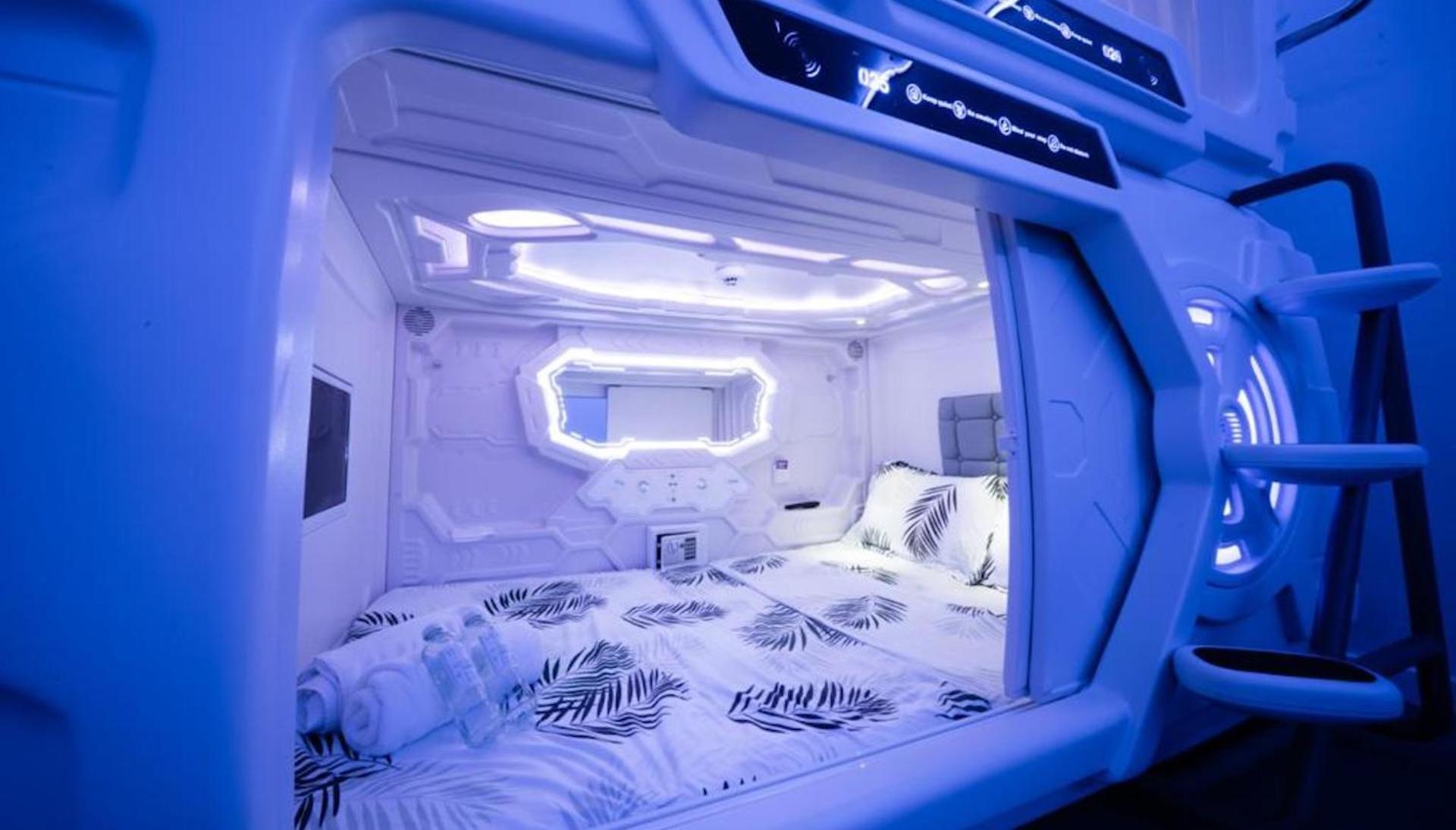Individual pod en dormitorio compartido mixto