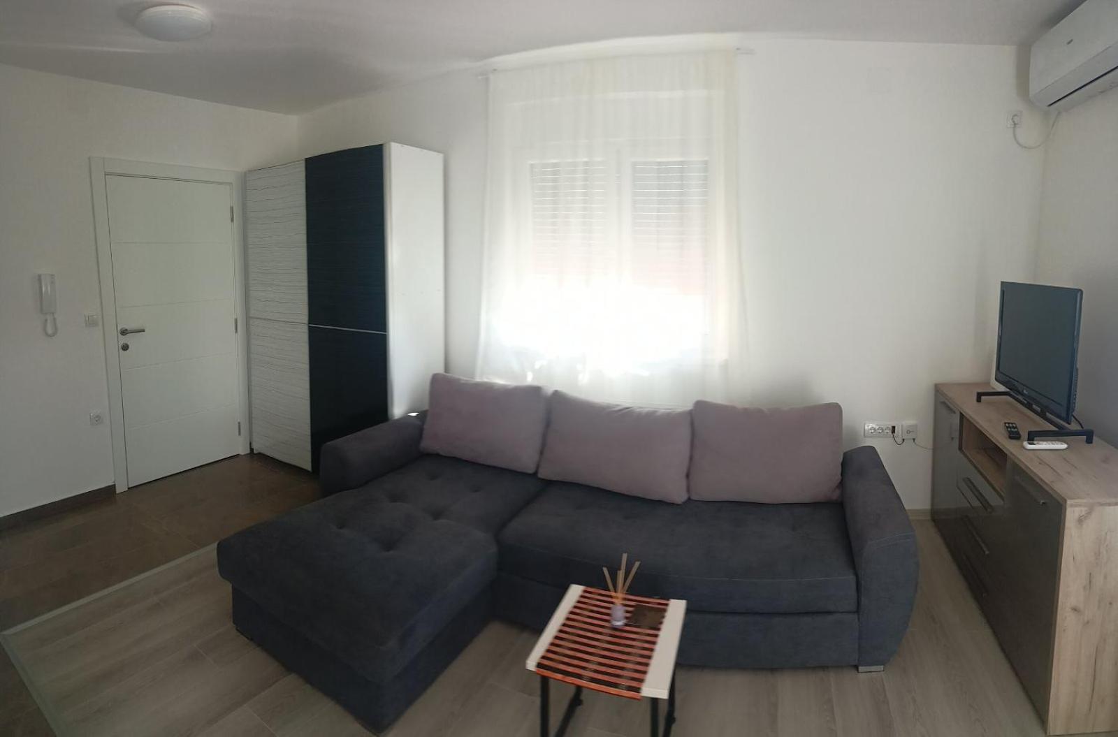 Apartment photo 1