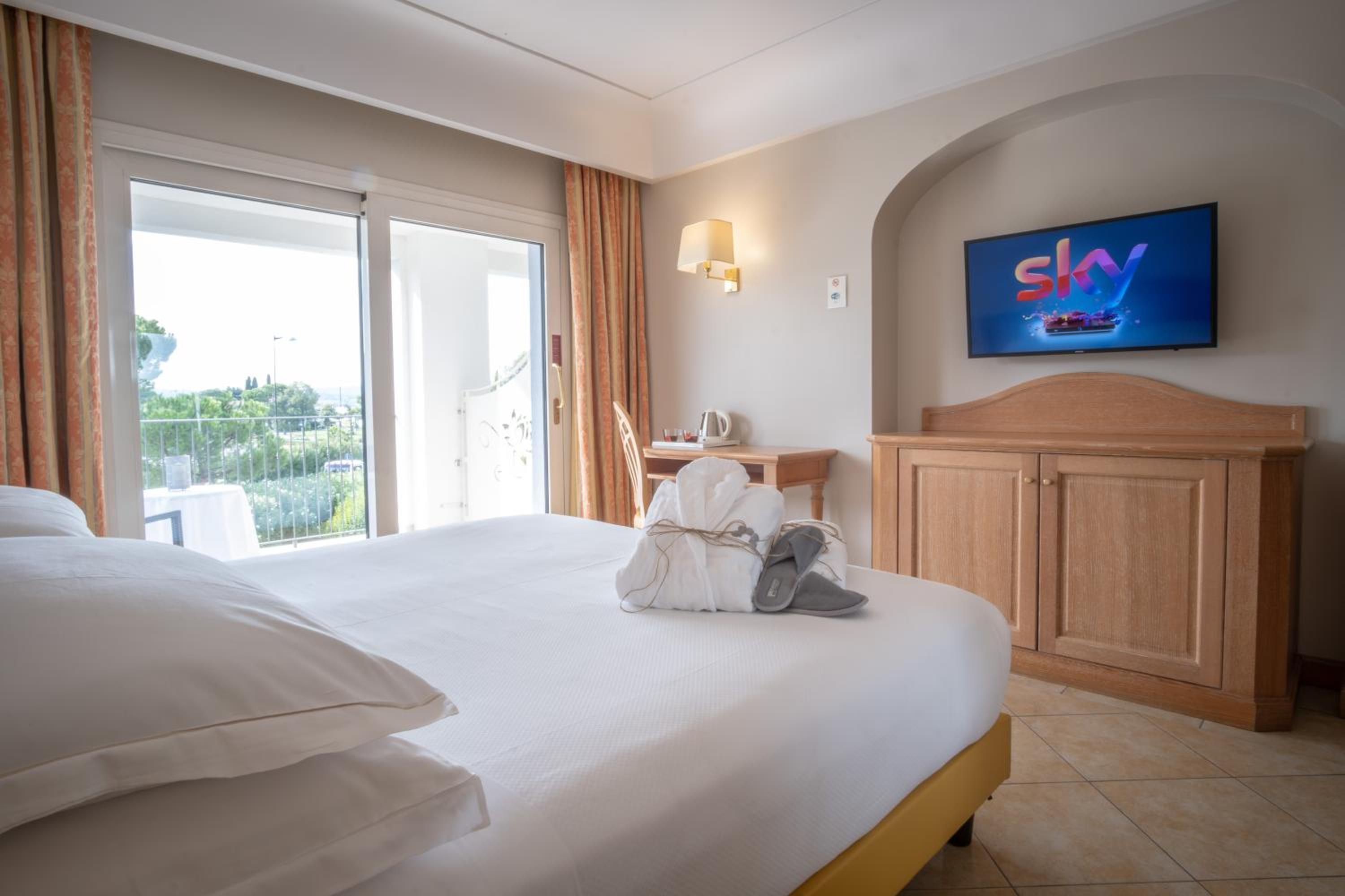 Comfort Double Room with Spa Access - Photo 1