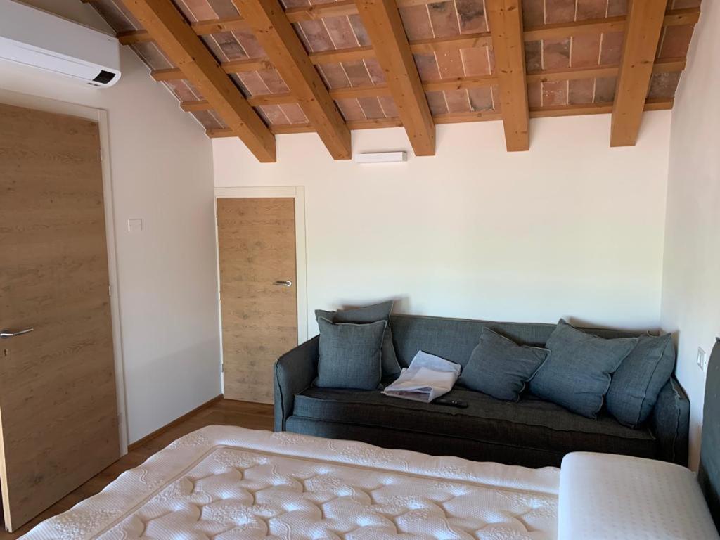 Deluxe Double Room (2 Adults + 1 Child) photo 1