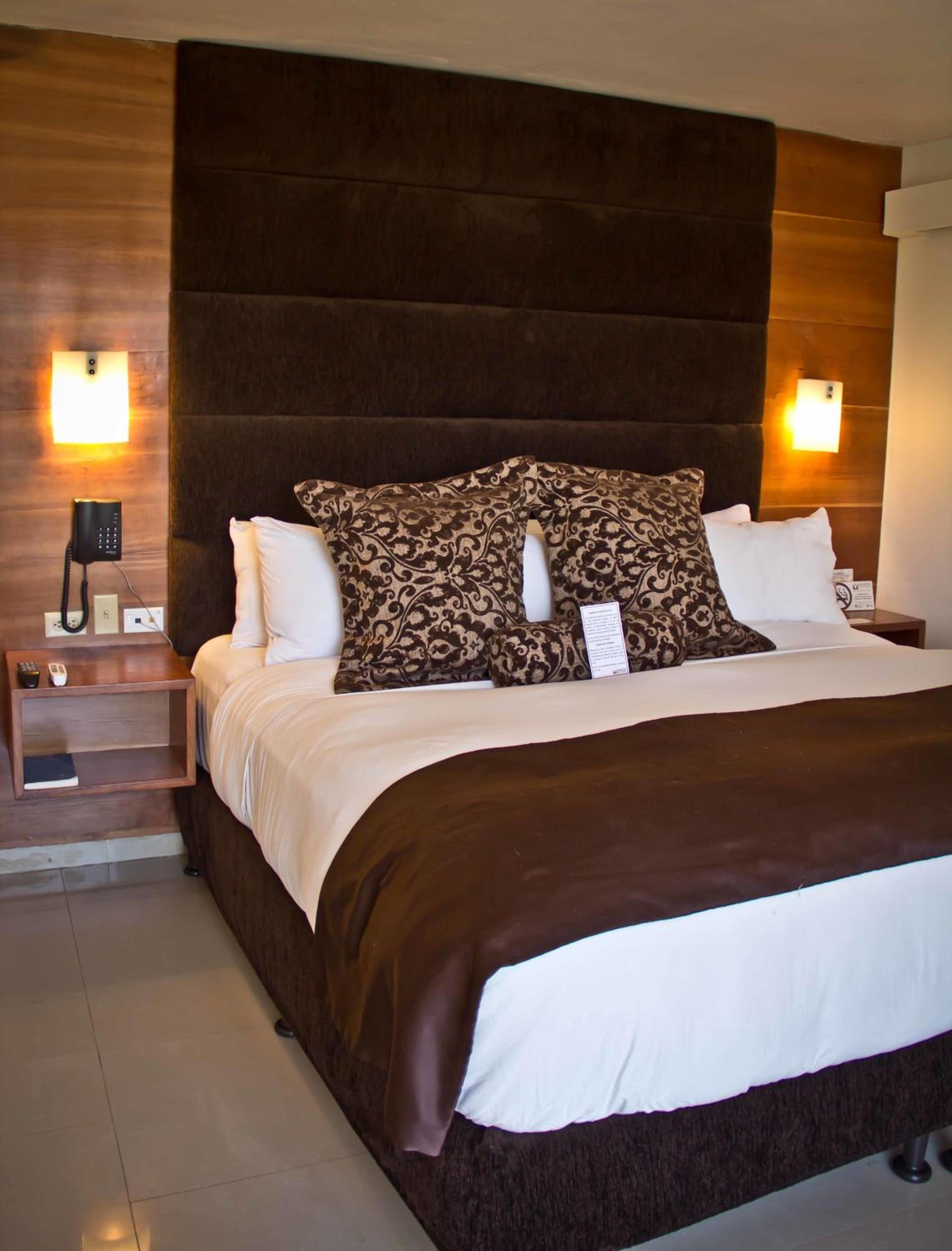 Standard Queen Room photo 3