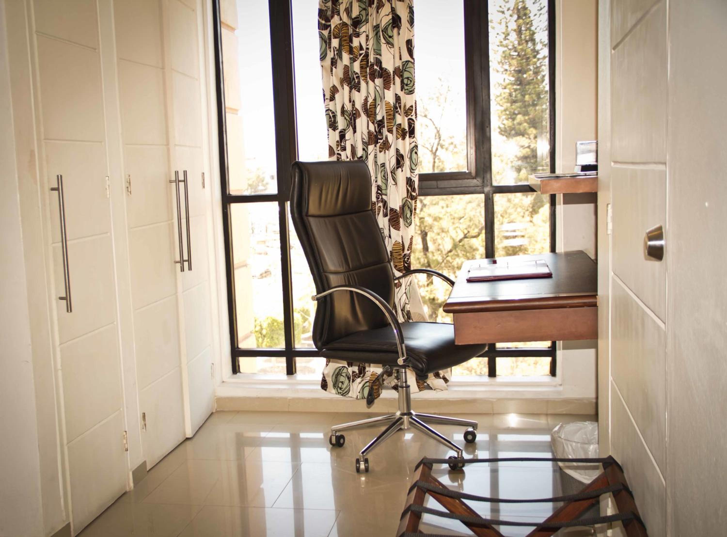Executive Queen Room photo 3