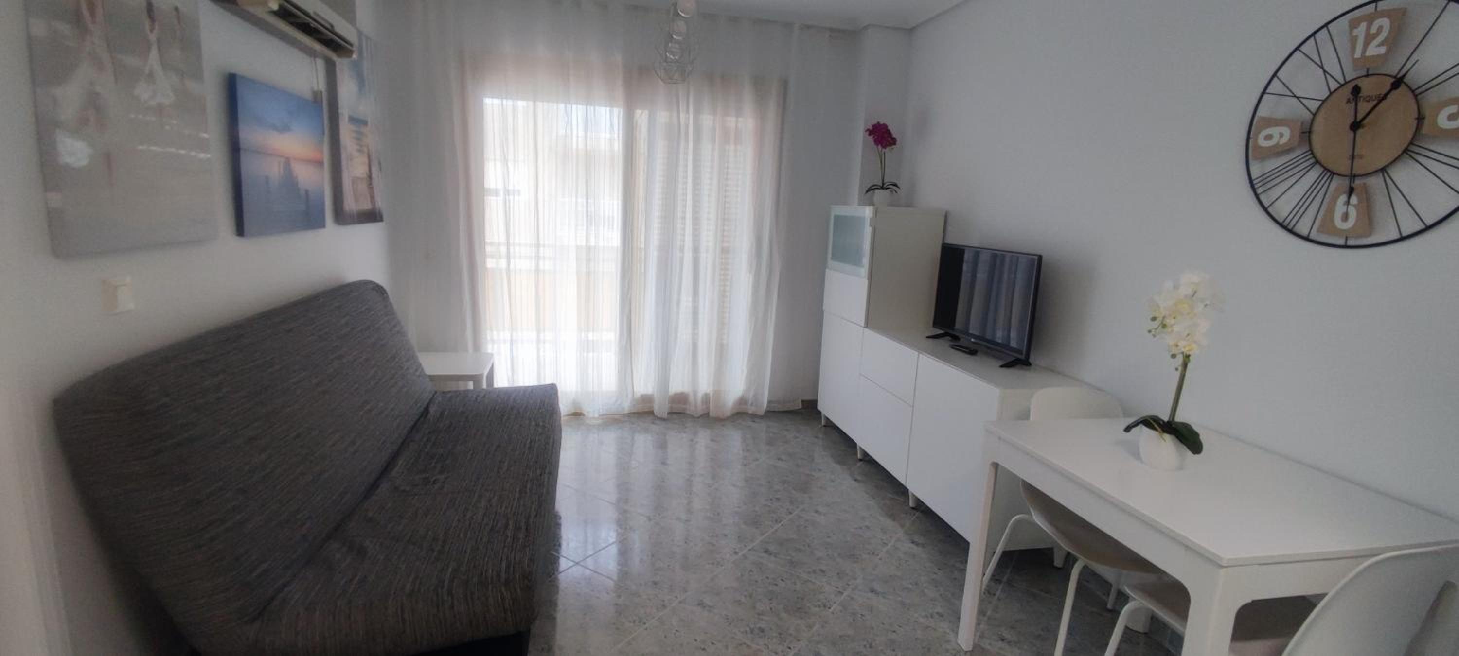 One-Bedroom Apartment photo 3